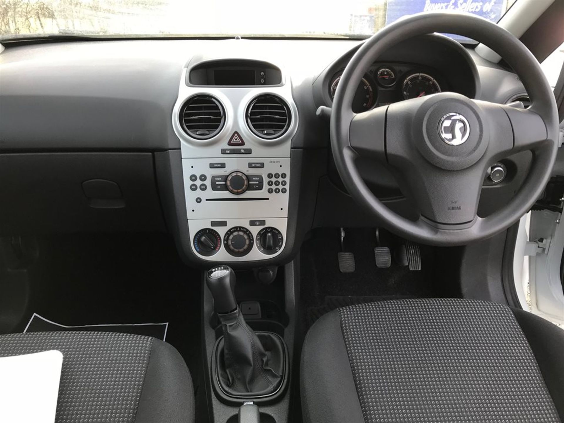 Vauxhall Corsa 1.0i 12v ecoFLEX 3dr - Bild 8 aus 8