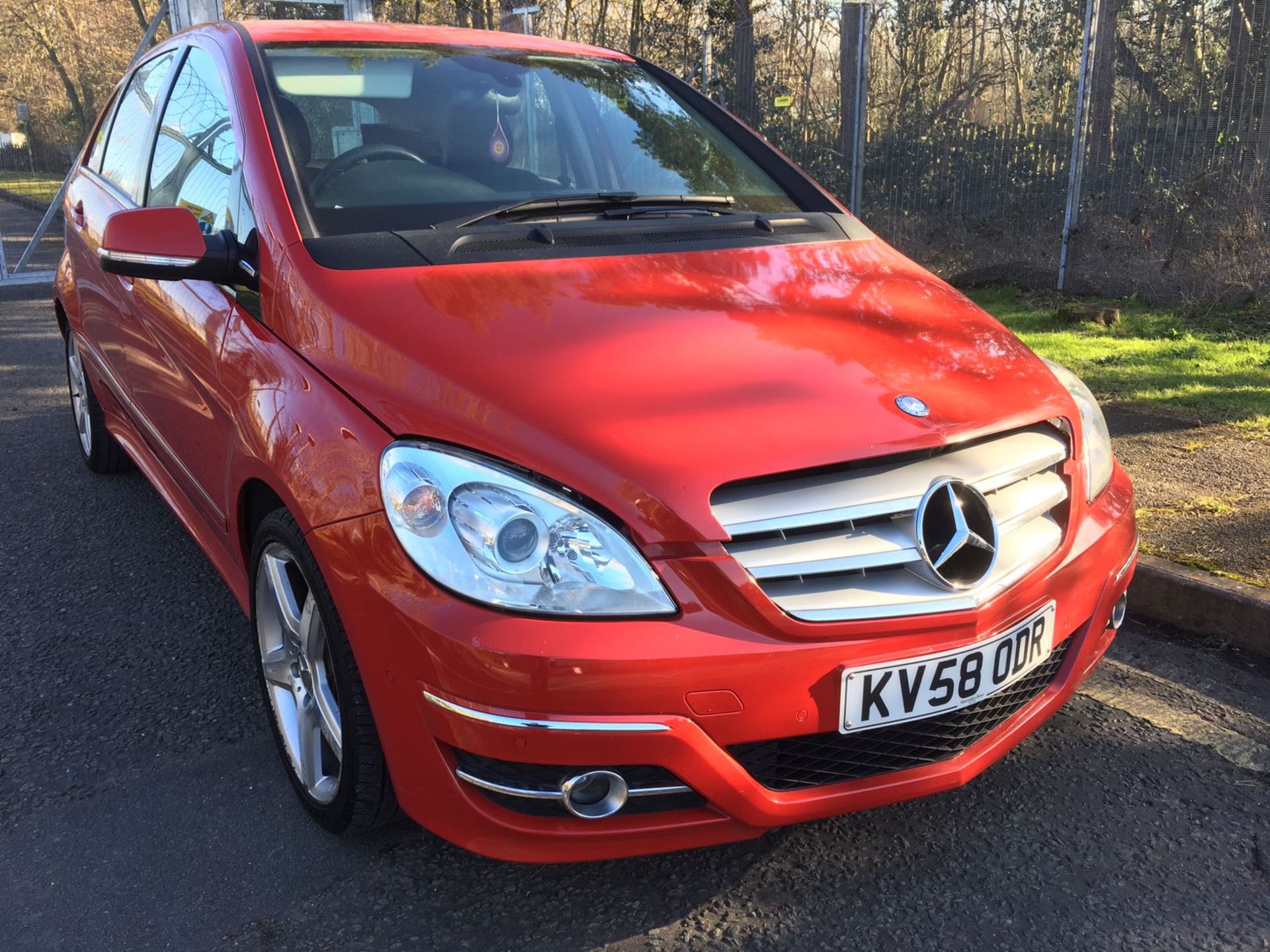 Mercedes B170 Sport 1.7 Petrol - Bild 2 aus 13