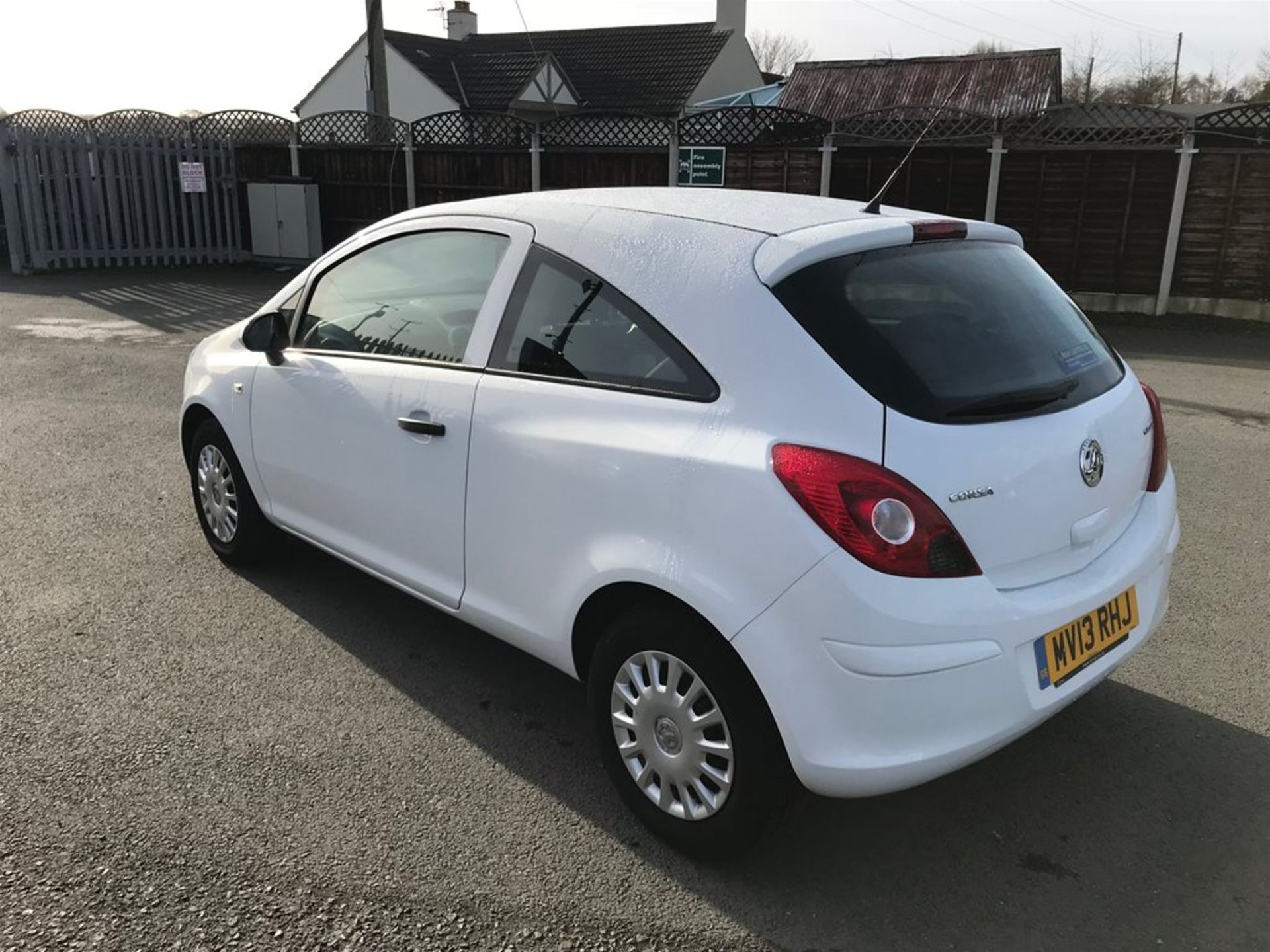 Vauxhall Corsa 1.0i 12v ecoFLEX 3dr - Bild 4 aus 8