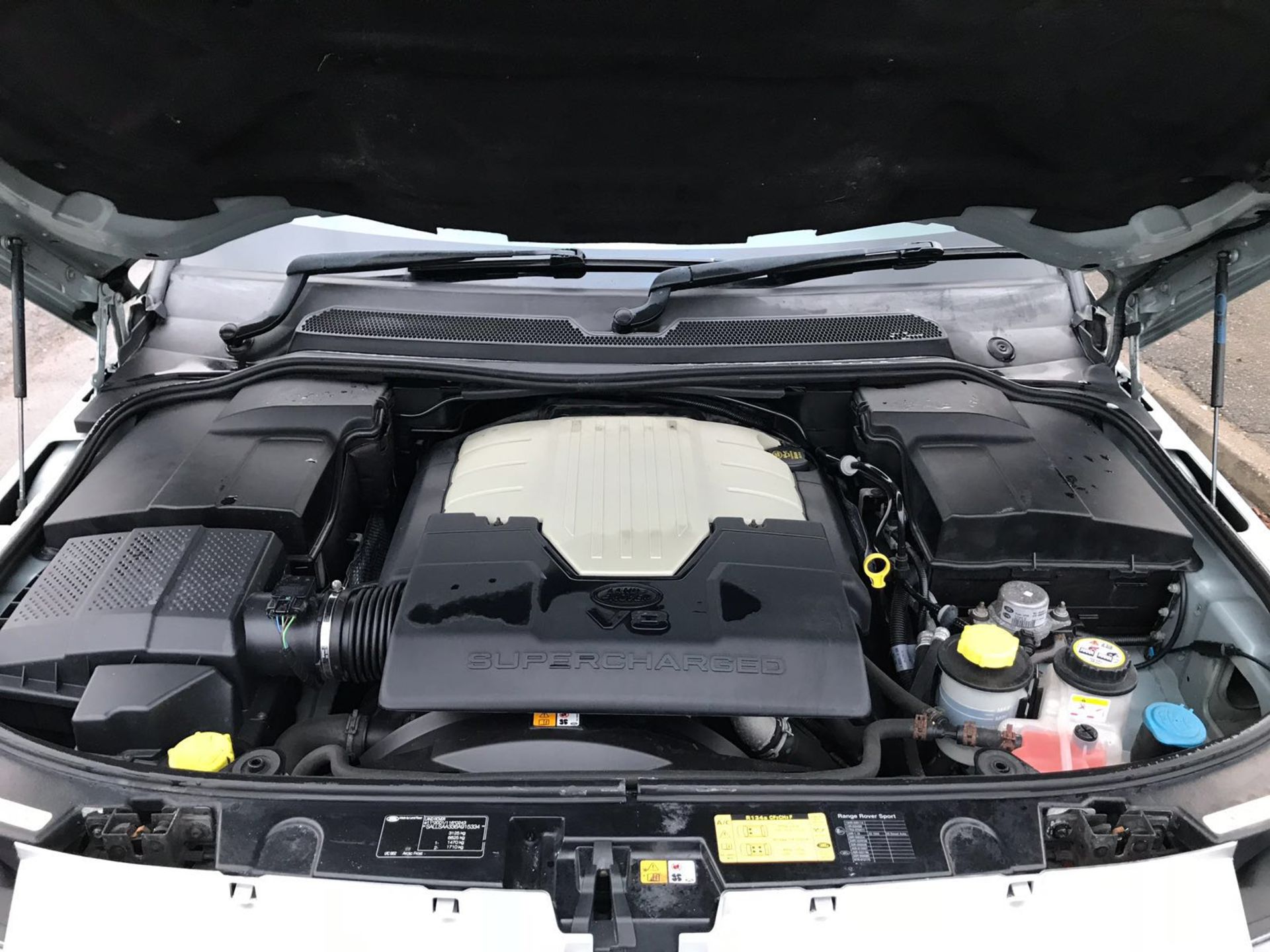 Land Rover Range Sport 4.2l V8 supercharged - Image 7 of 13