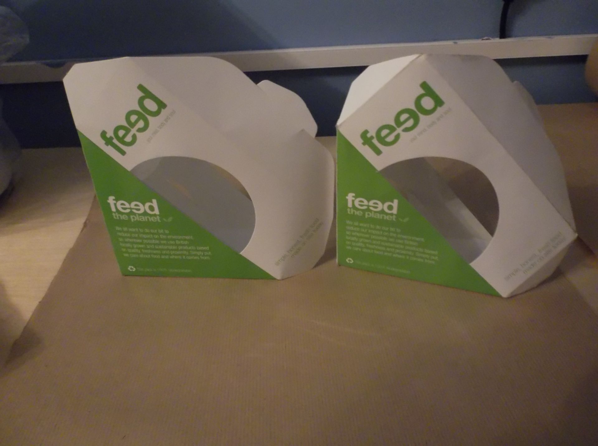1 Bx Of 500 Eco Frendly Cardboard Sandwich Wedge - Image 2 of 6