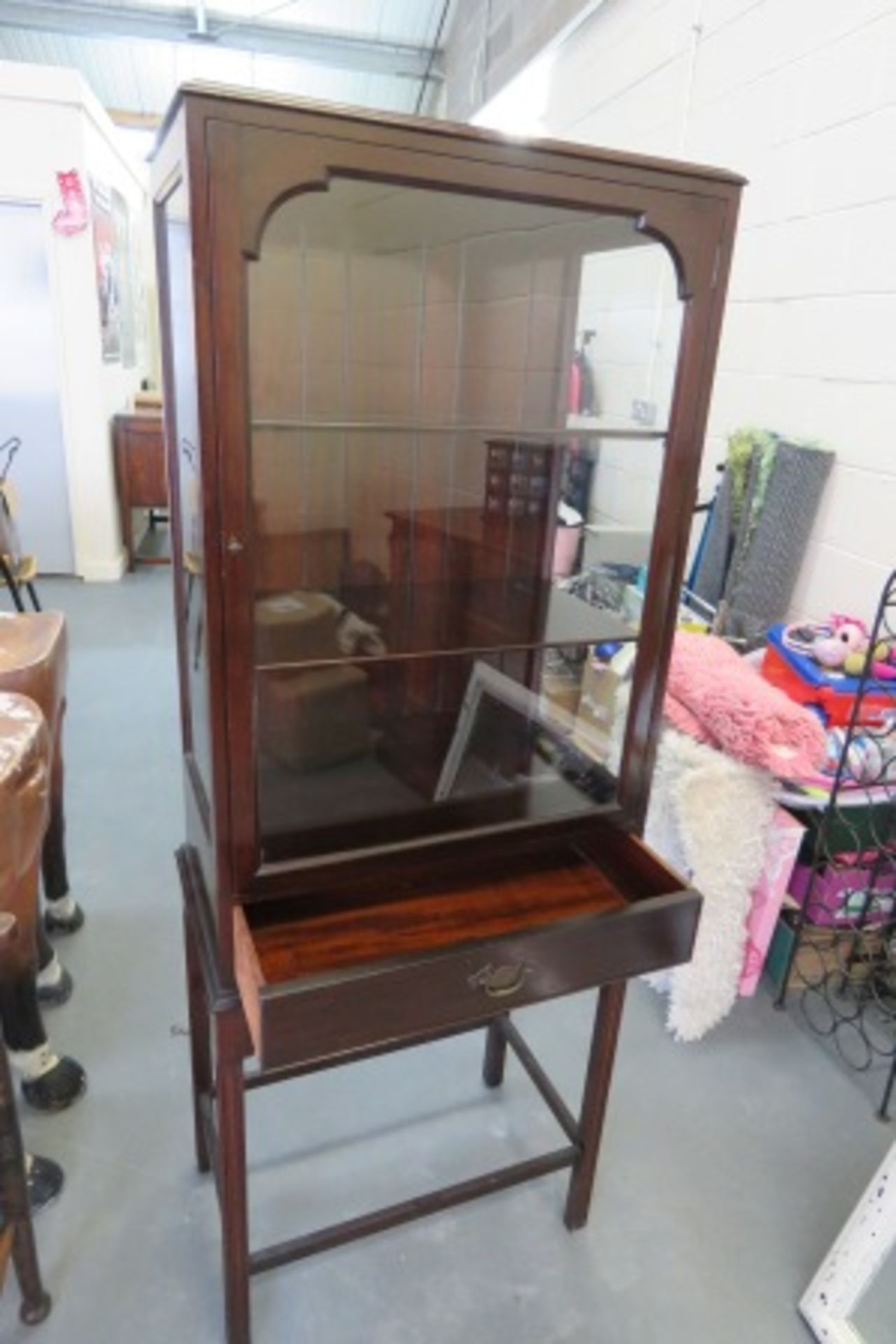 Edwardian Mahogany Display Cabinet With Drawer - Image 4 of 4