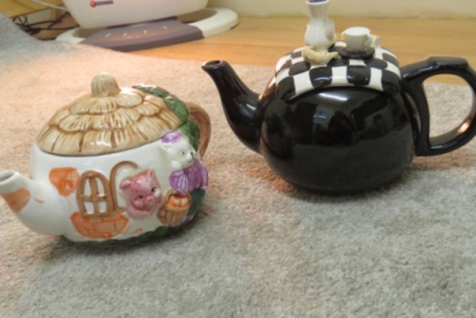 2x Leonardo Collection Novelty Tea Pots