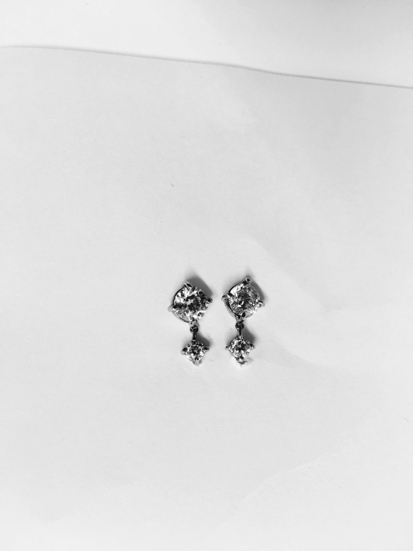 1.00ct drop earrings ,two 0.40ct i1 i colour ,2x0.10ct i1 i colour .18ct white 2.1gms,Appraisal - Image 4 of 6