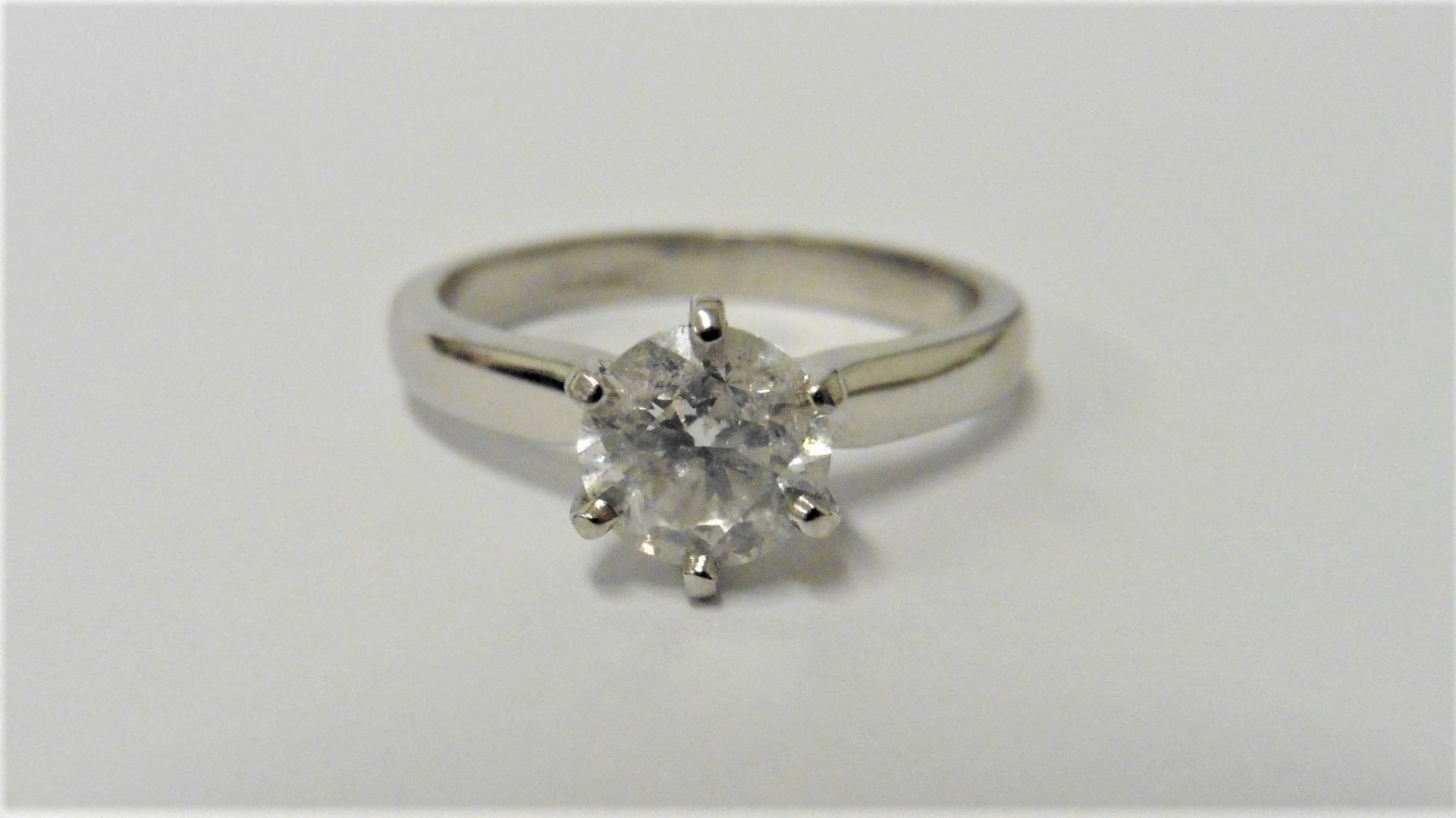 1.02ct diamond solitaire ring set in platinum. Brilliant cut diamond, H colour and I1-2 clarity. 6 - Bild 3 aus 3