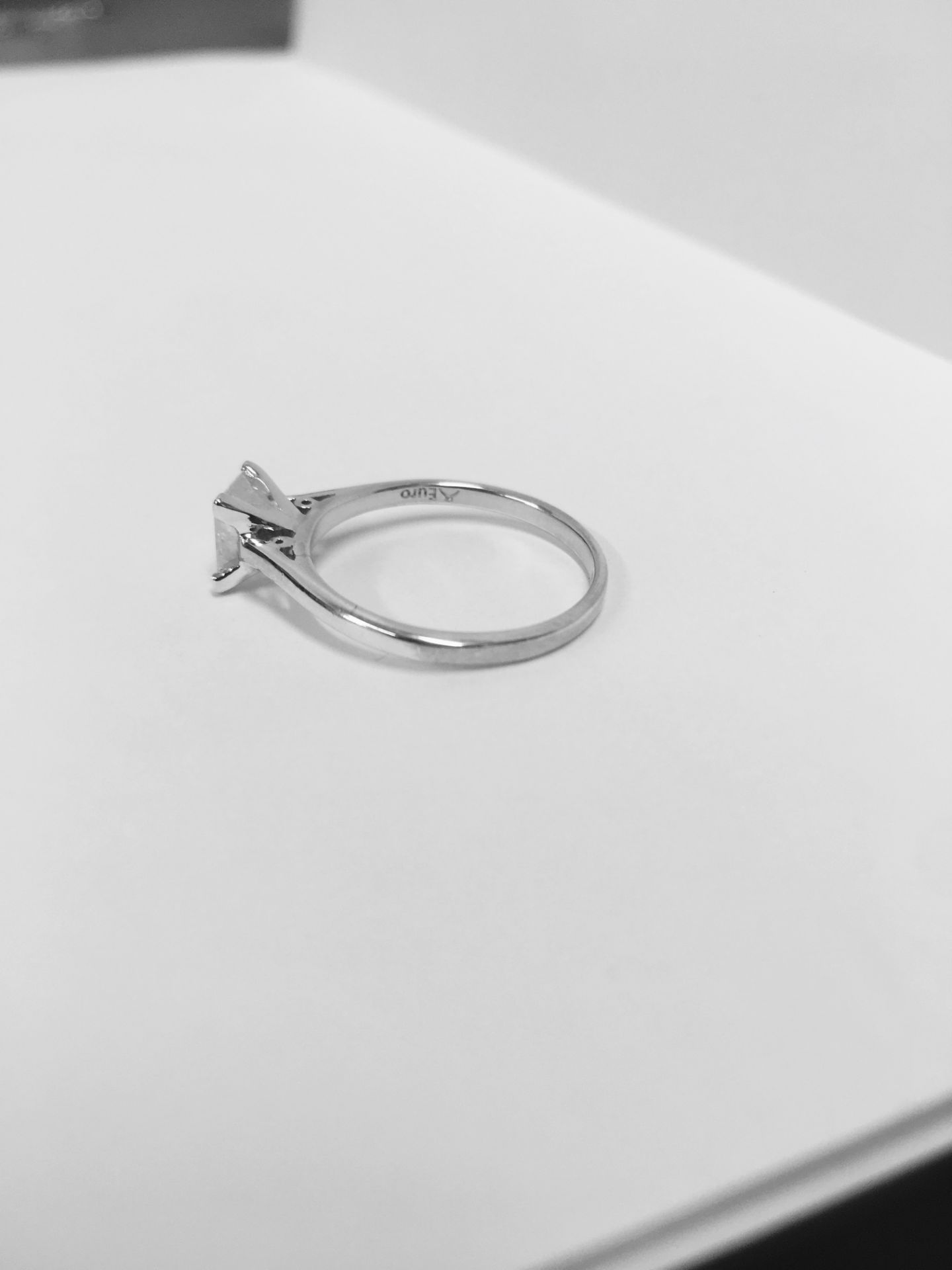 1ct Princess cut diamond solitaire ring,1ct princess cut h colour i2 clarity (enhanced),2.9gms - Image 2 of 6