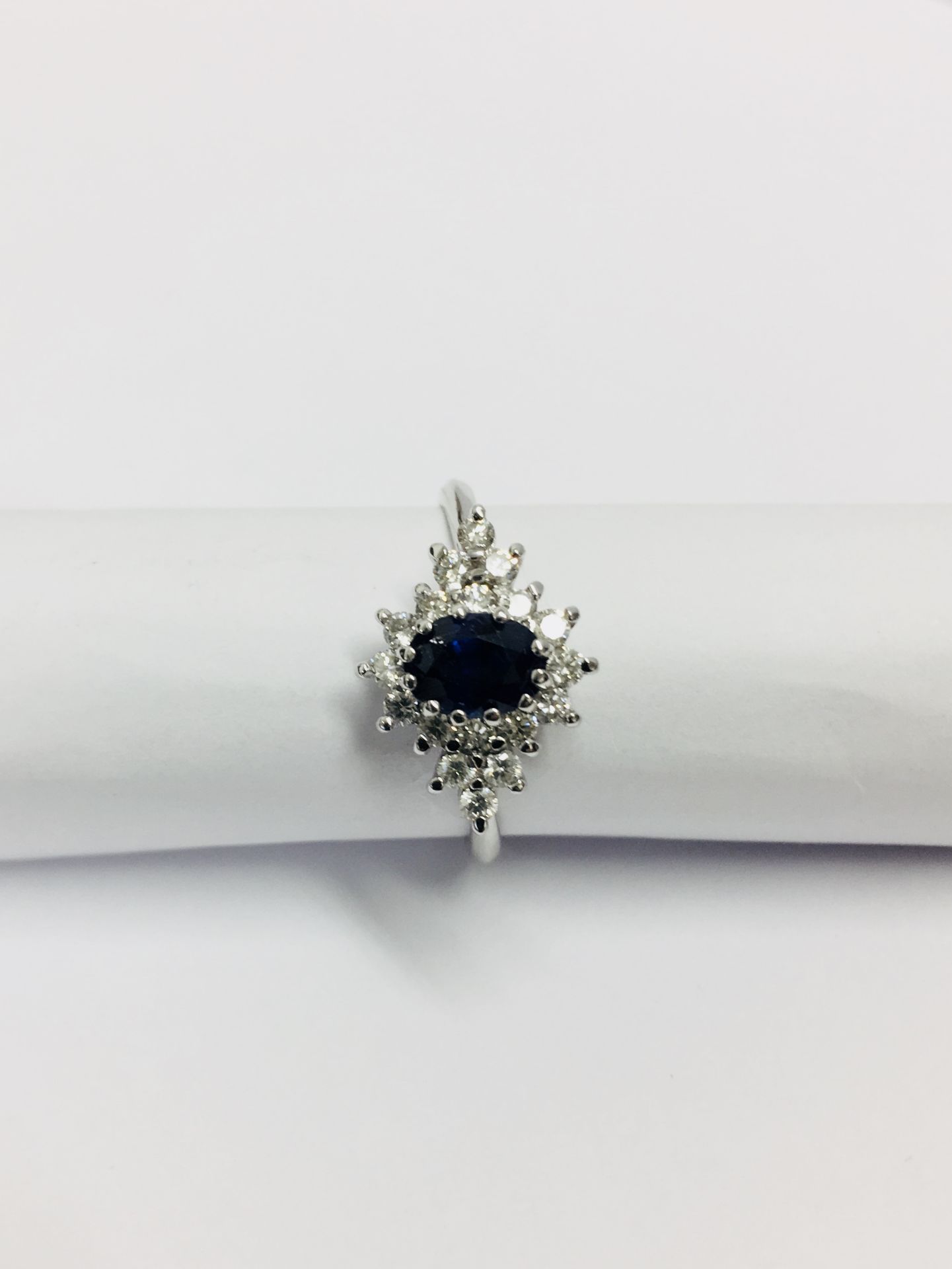 Sapphire Diamond cluster ring,1ct sapphire ,0.36ct diamond i colour si2 grade,9ct white gold,size - Bild 5 aus 5