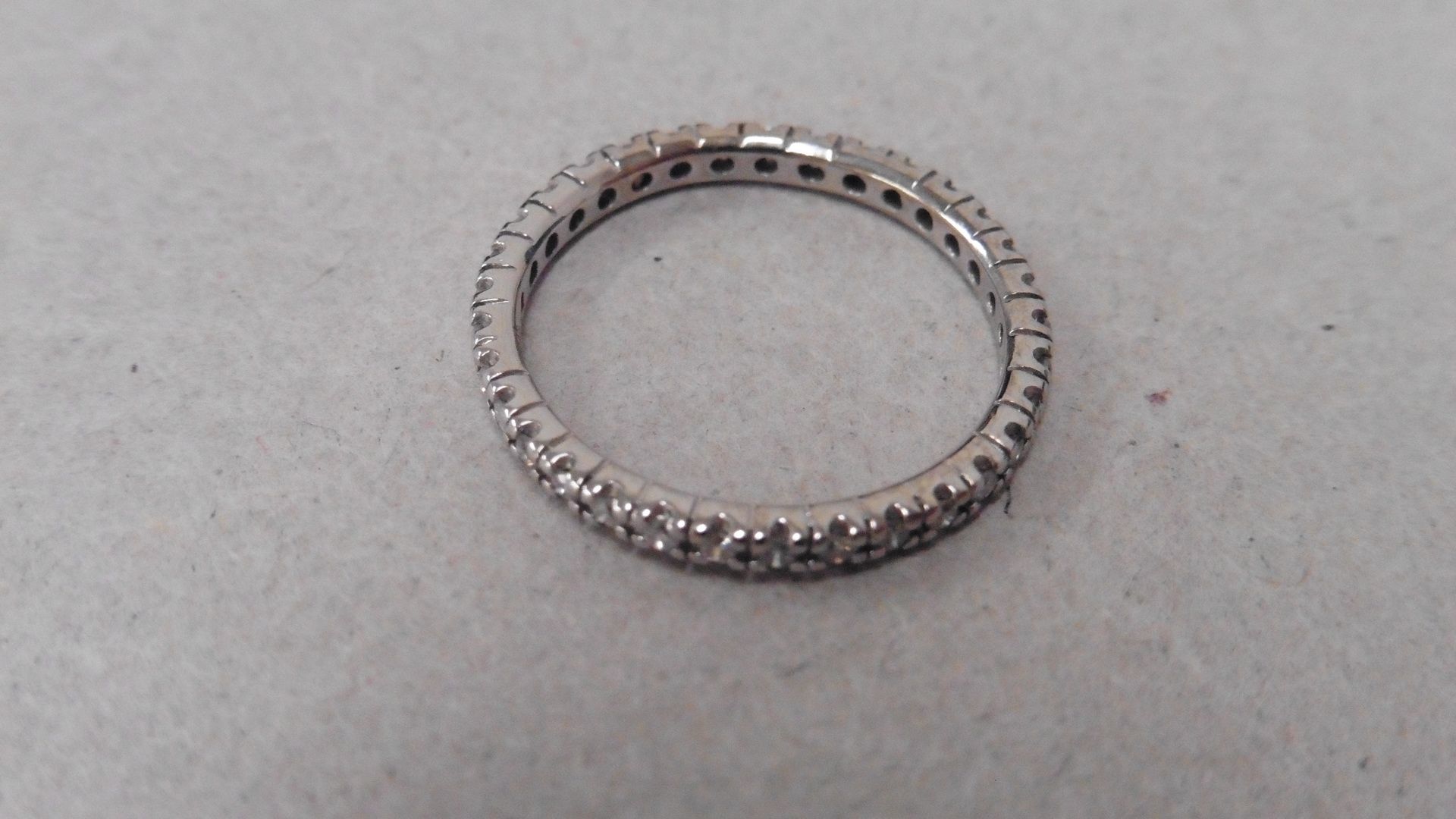 0.26ct diamond set band ring. Brilliant cut diamonds set all the way round in a micro claw - Bild 2 aus 3
