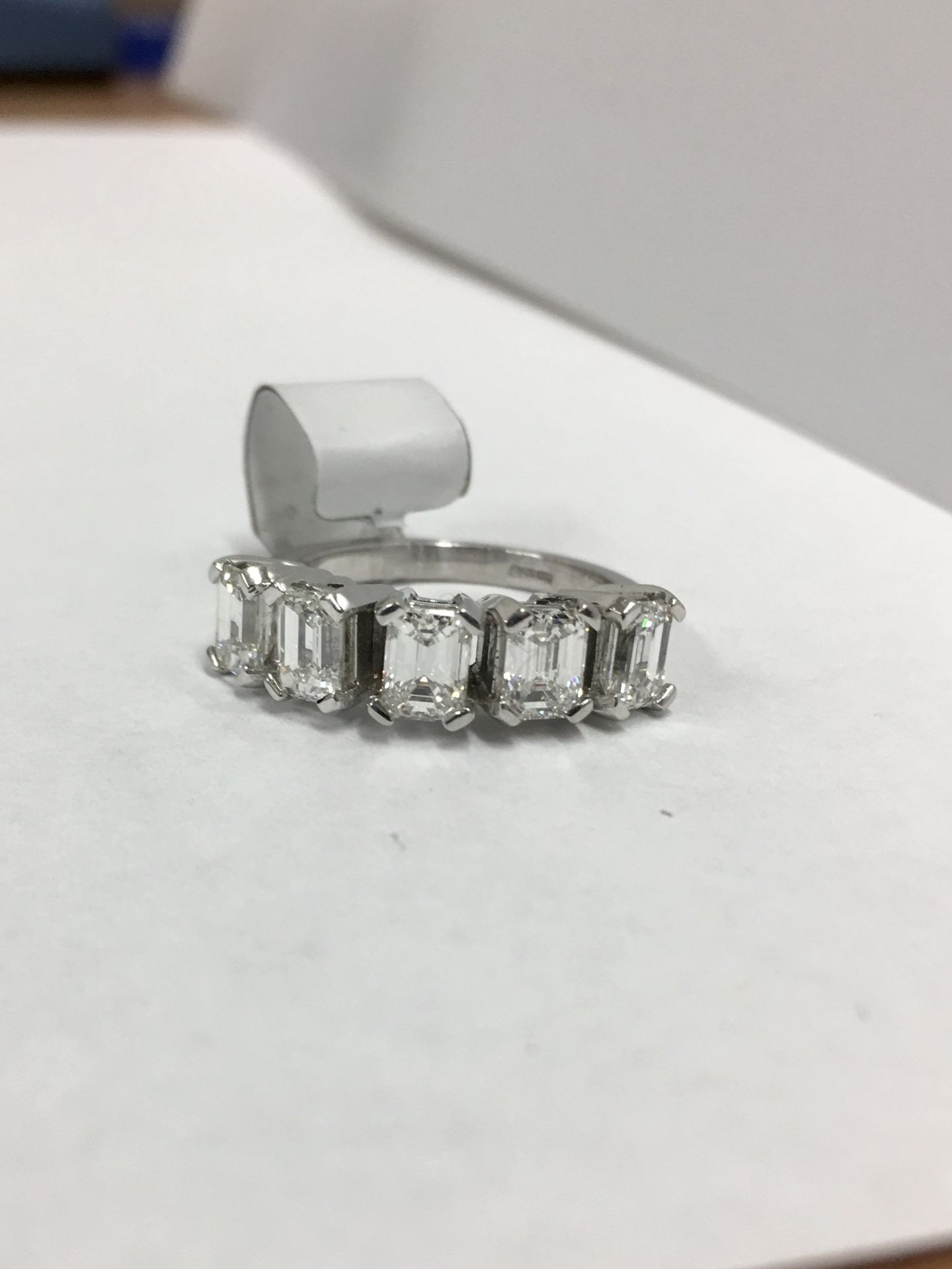2.50ct Five stone diamond ring ,2.50ct emerald cut diamonds g vs clarity,5.8gms 18ct white gold size