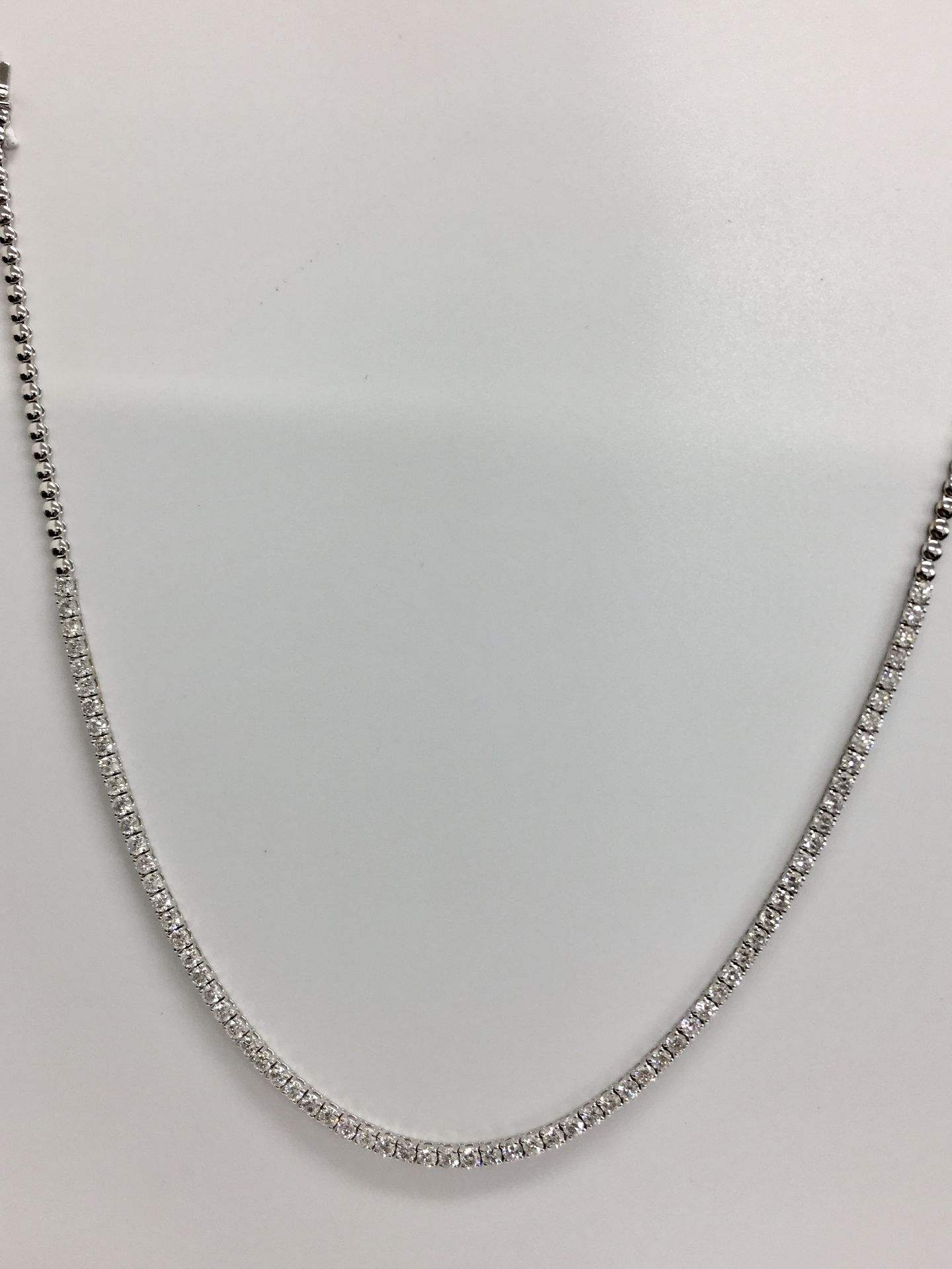 9.80ct 18ct white gold diamond necklace ,9.80ct h colour si grade diamonds,21.3gms 18ct white - Image 5 of 10