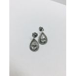 18ct Pearsahpe diamond Earings 1.03ct Pearshape E colour si3 grade EGL certification