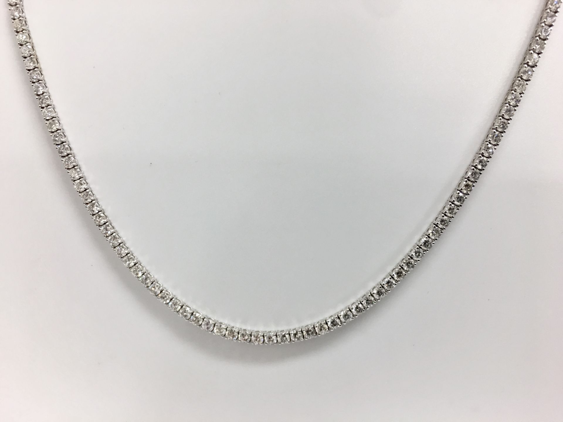9.80ct 18ct white gold diamond necklace ,9.80ct h colour si grade diamonds,21.3gms 18ct white - Image 10 of 10