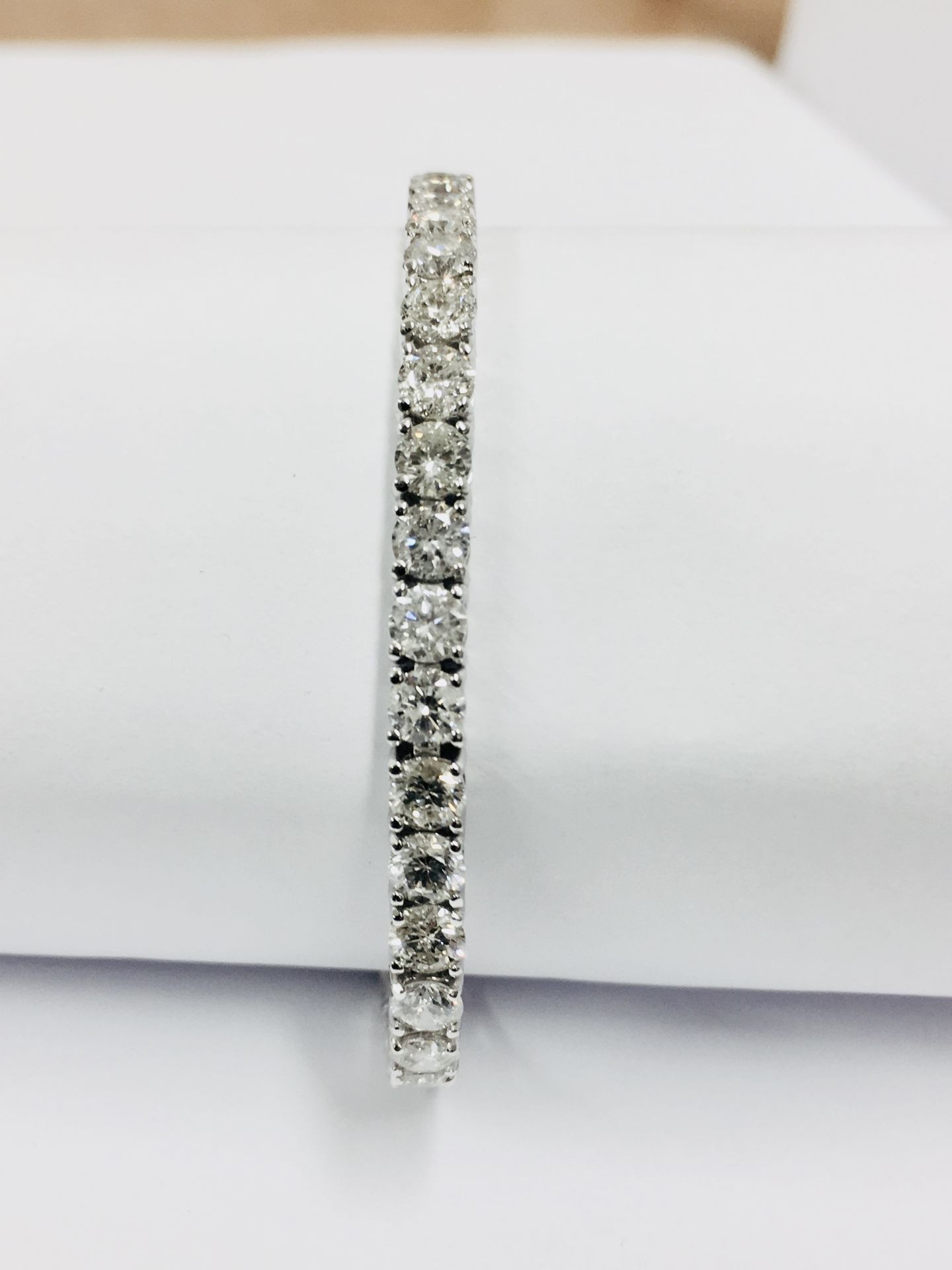 10ct diamond bracelet ,diamonds h colour si grade ,44x 3.75mm diamonds,11.75gms 18ct white gold 7Ó, - Image 3 of 7