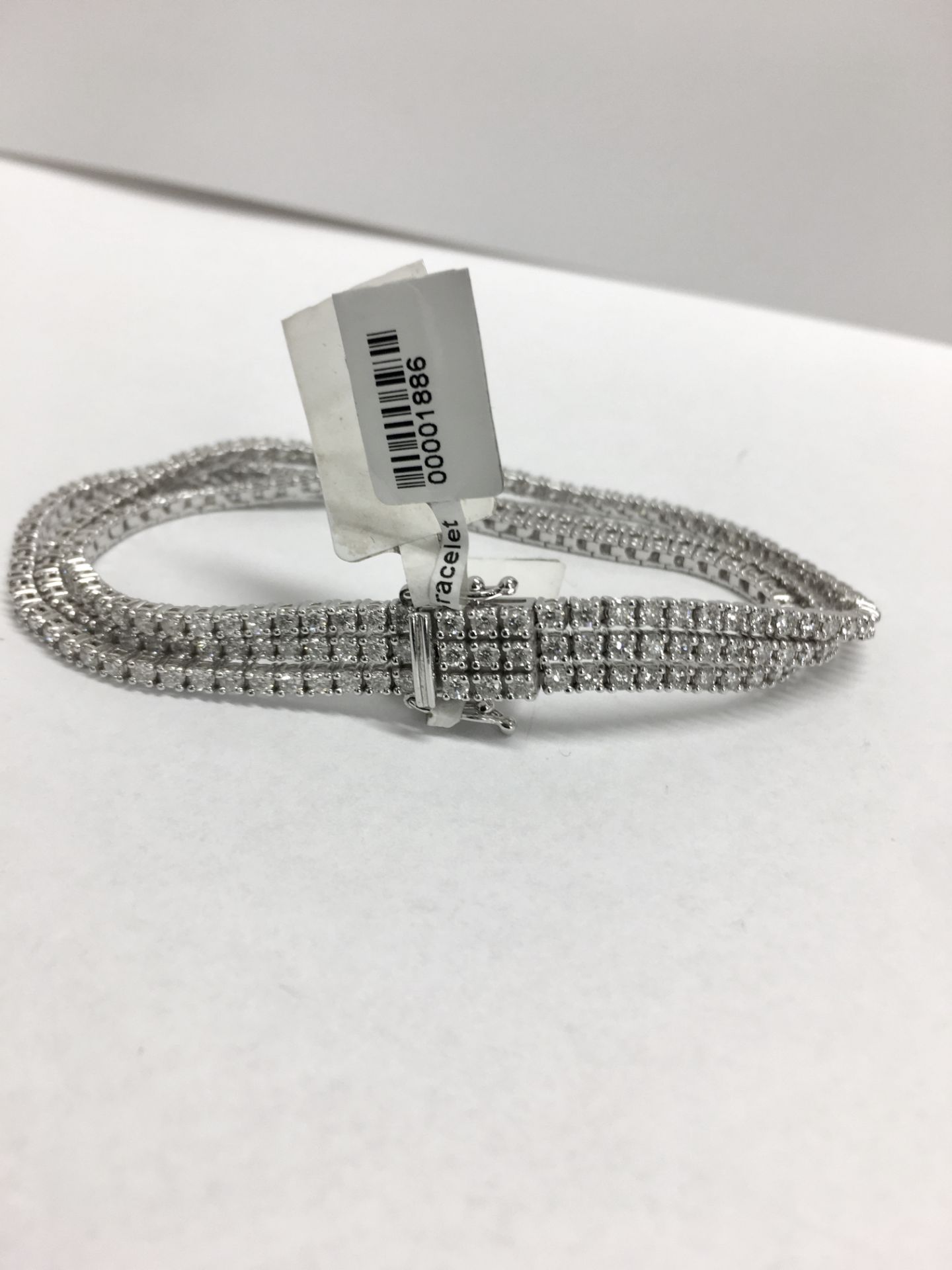 6.50ct diamond three row bracelet ,6.5-ct round brilliant cut diamonds h colour si grade,20gms - Image 4 of 4