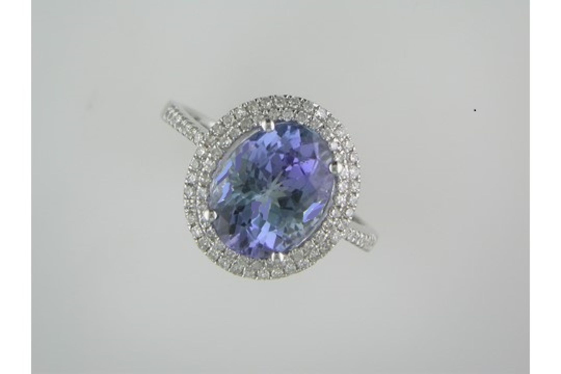 A "Fully Restored" Tanzanite and Diamond Cluster Ring - Bild 2 aus 3