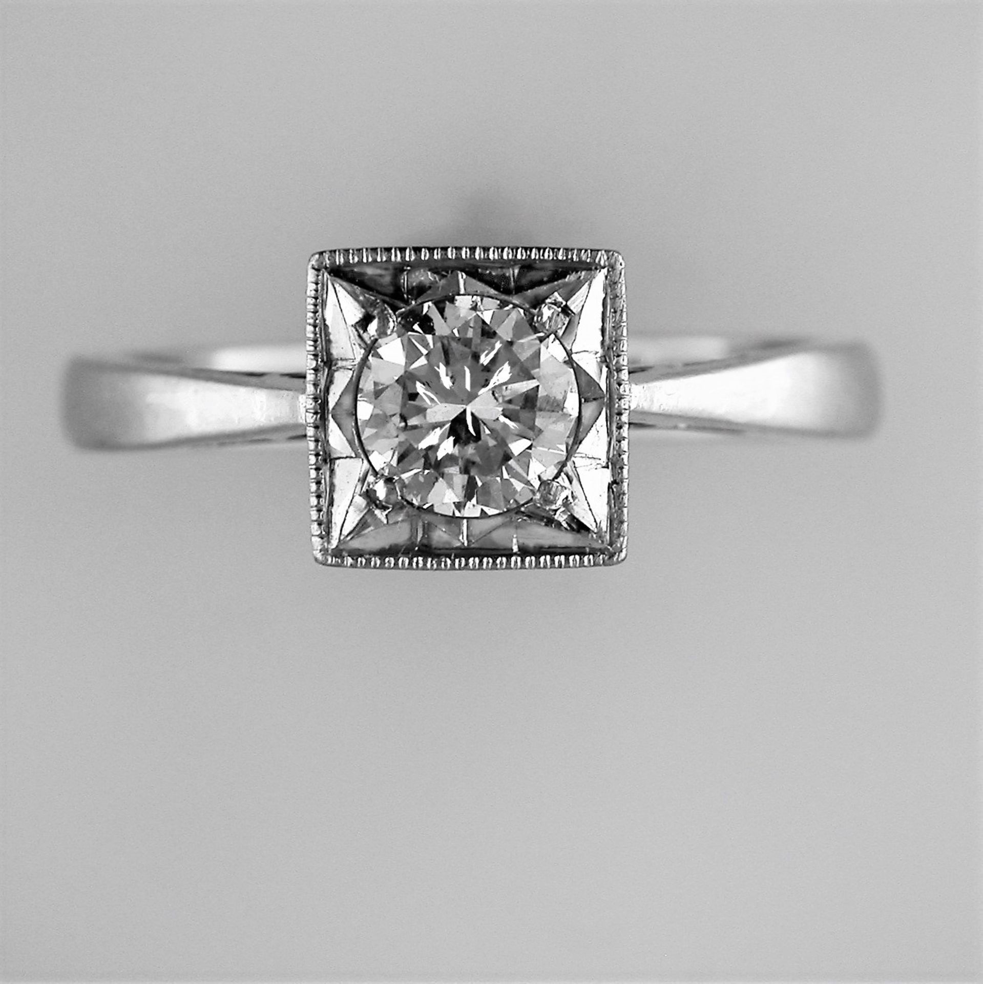 A "Fully Restored" Brilliant Round Diamond Panel Ring - Bild 2 aus 3