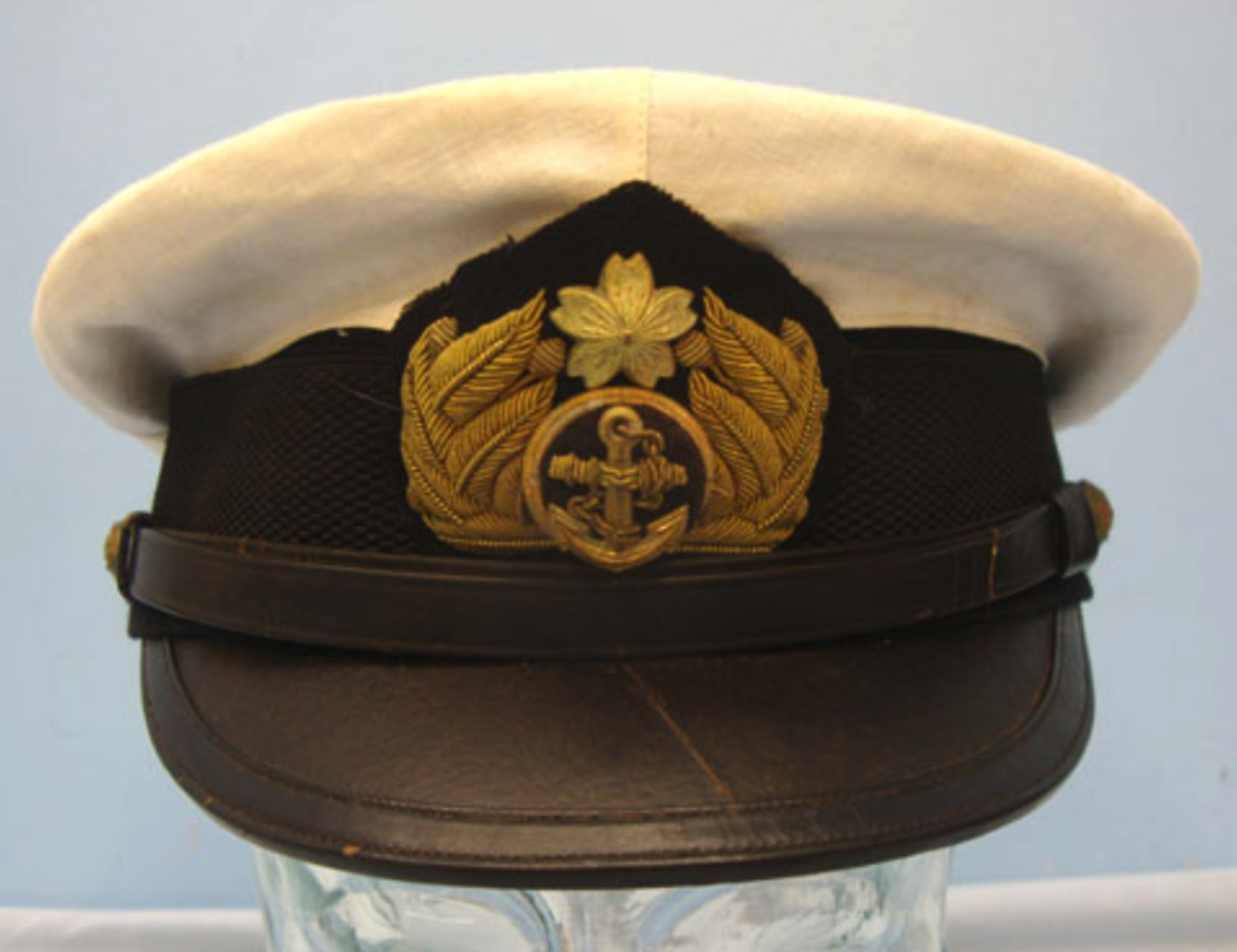 WW2 Japanese Naval Officer's White Cover Summer Uniform Visor Cap with Bullion Badge - Image 3 of 3