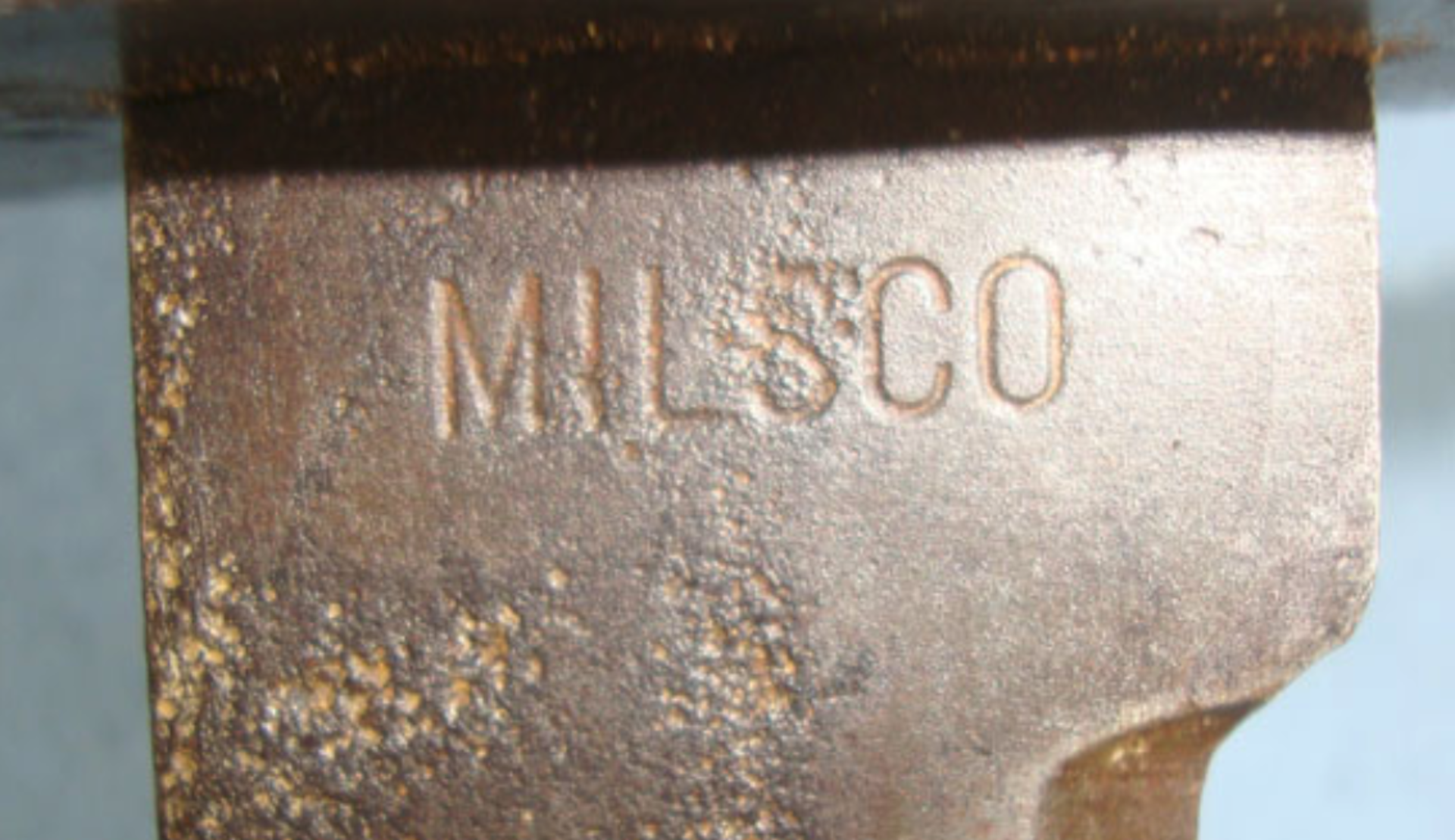 RARE, WW2 Era U.S. Manufactured Dutch Klewang M1940 Short Sword By Milsco & Leather Scabbard - Image 2 of 3