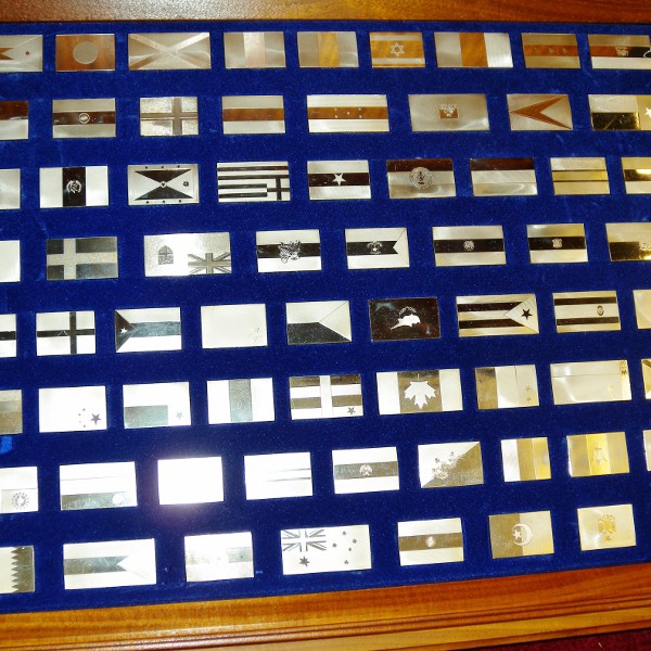 Rare Franklin Mint UN Flags Of The World Limited Collection With Original Paperwork