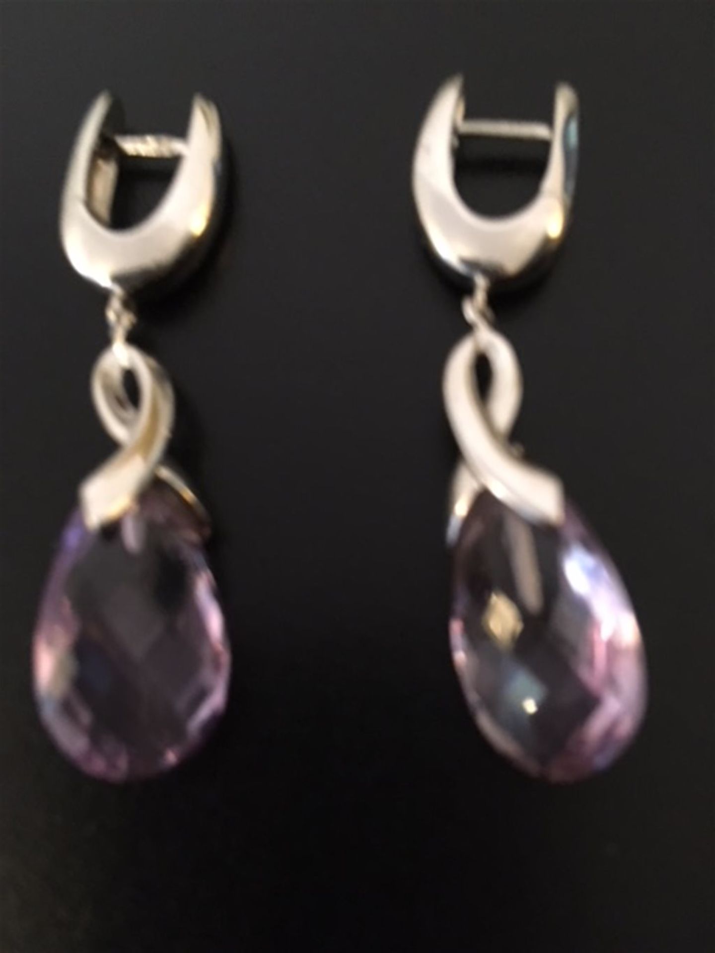 9ct White Gold drop earings - Image 2 of 2