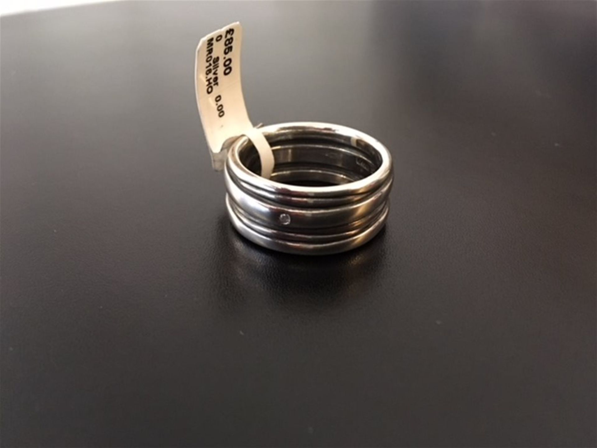 Mens silver ring - Image 2 of 2