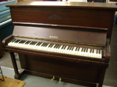 Russell Upright (84949)