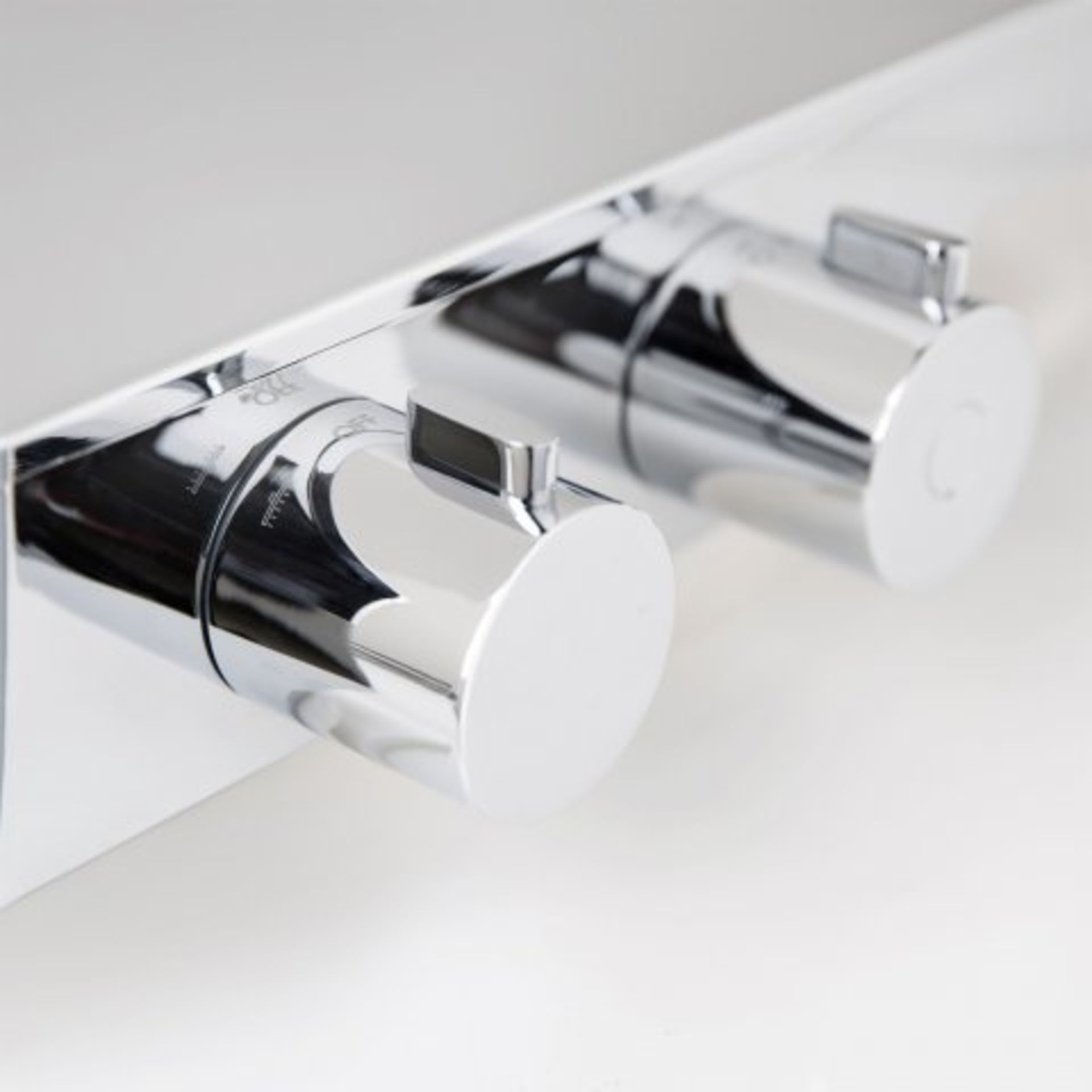 (J39) Square Thermostatic Exposed Shower Shelf, Kit & Large Head Designer Style Our minimalist mixer - Image 4 of 5