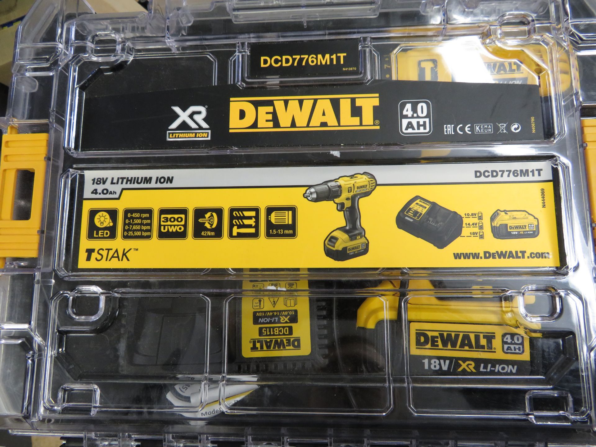 (D18) DEWALT DCD776M1T-GB 18V 4.0AH LI-ION XR CORDLESS COMBI DRILL. LIKE NEW CONDITION. COMES