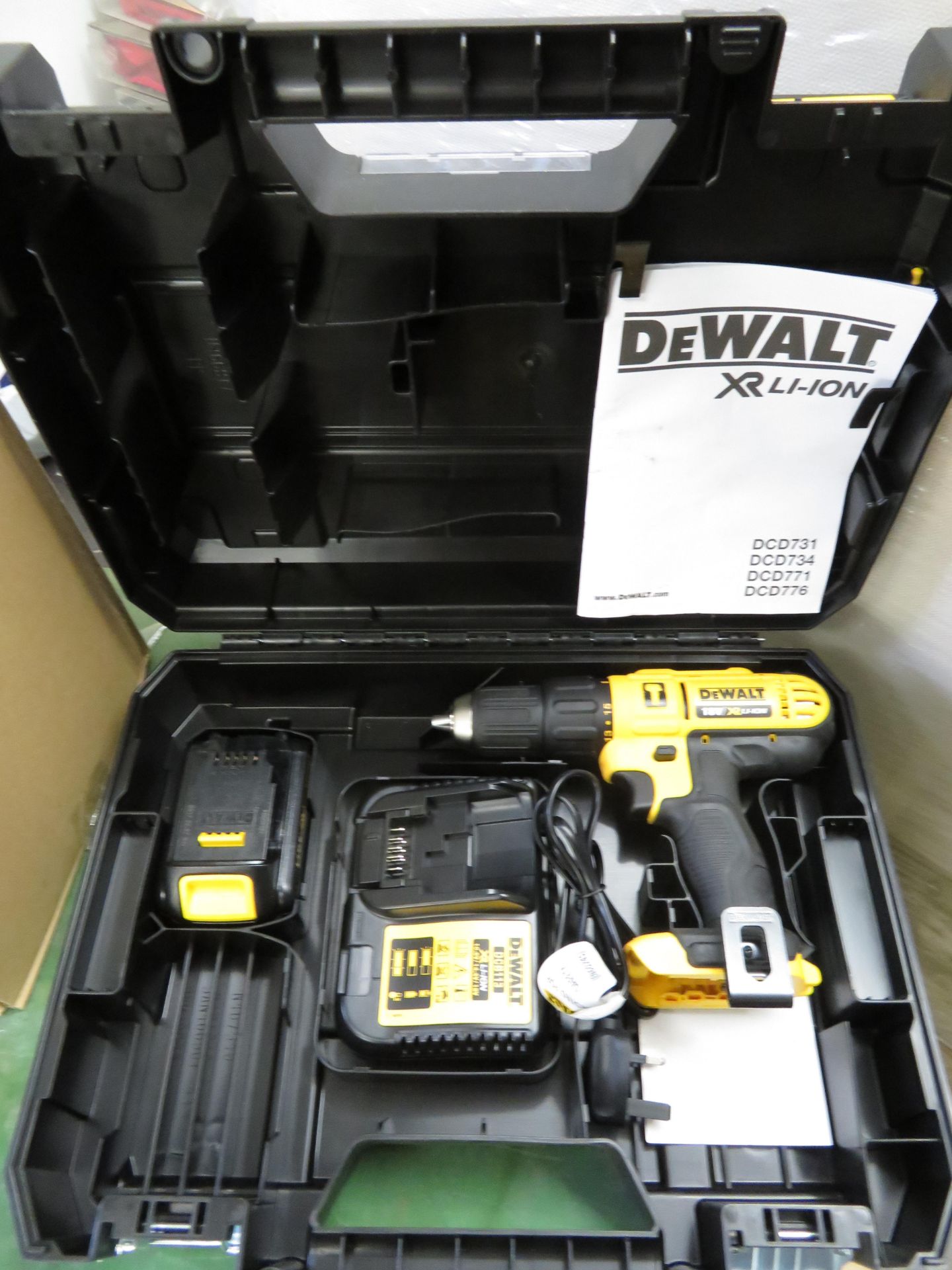 (D1) DeWalt DCD776S2T-GB 18V 1.5Ah Li-Ion XR Cordless Combi Drill Set - LIKE NEW CONDITION. COMES