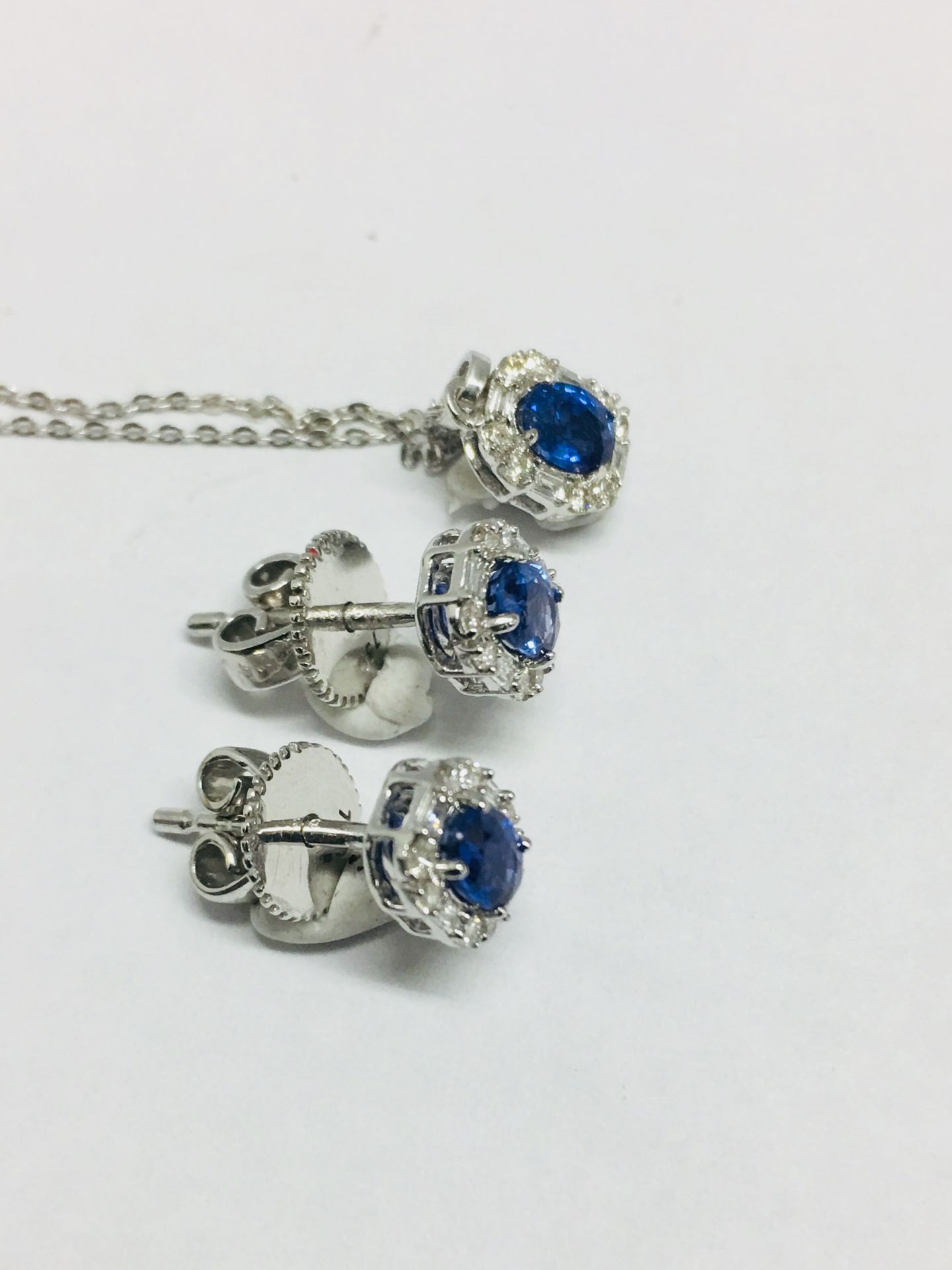 18ct Sapphire diamond Earrings and Pendant Set,0.78ct natural sapphire,0.24ct diamond brilliant - Image 5 of 5