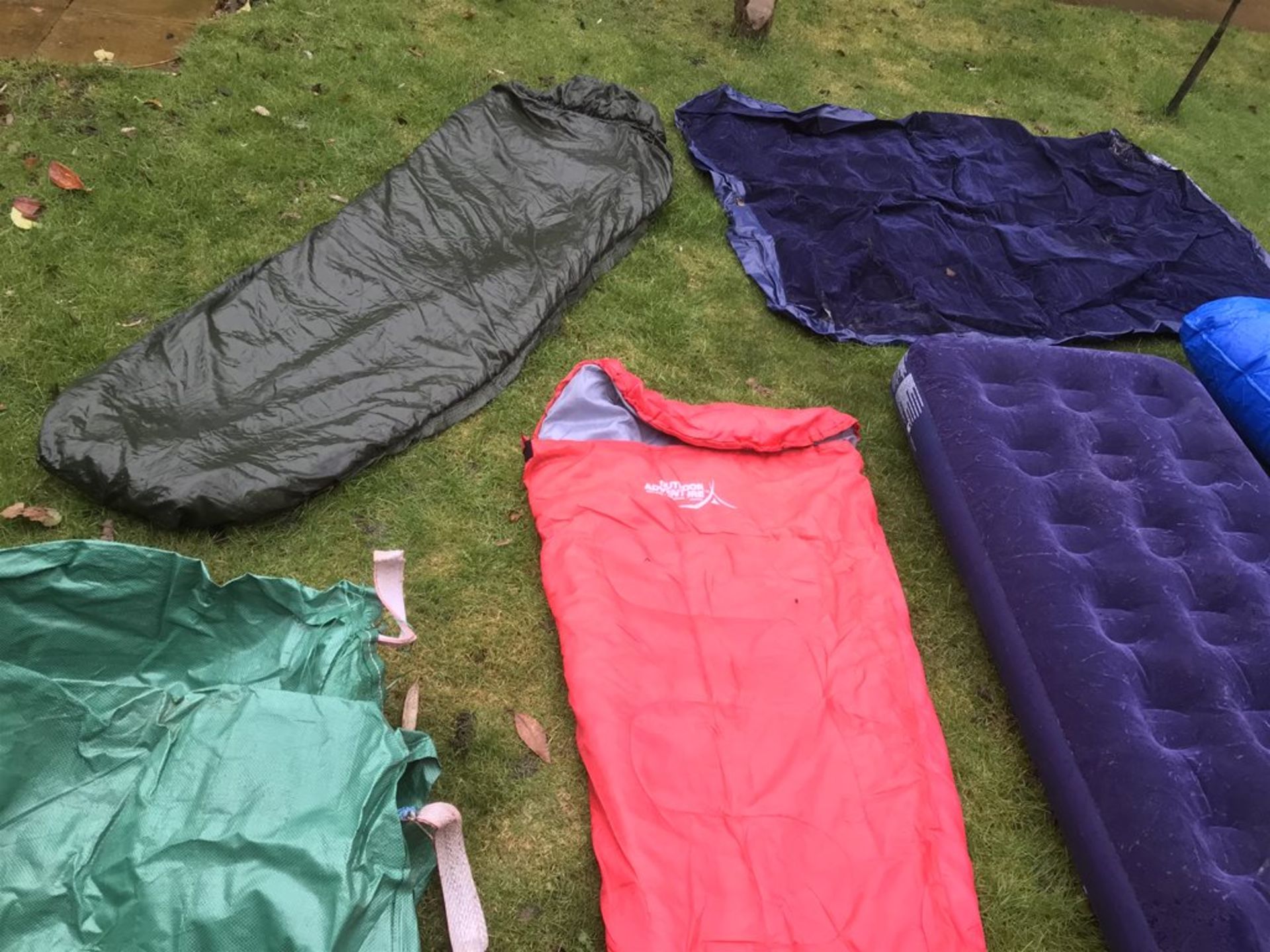 Camping gear hardly used 2 x Airbeds 2 x Sleeping bags + groundsheet + carry bag - Image 2 of 5