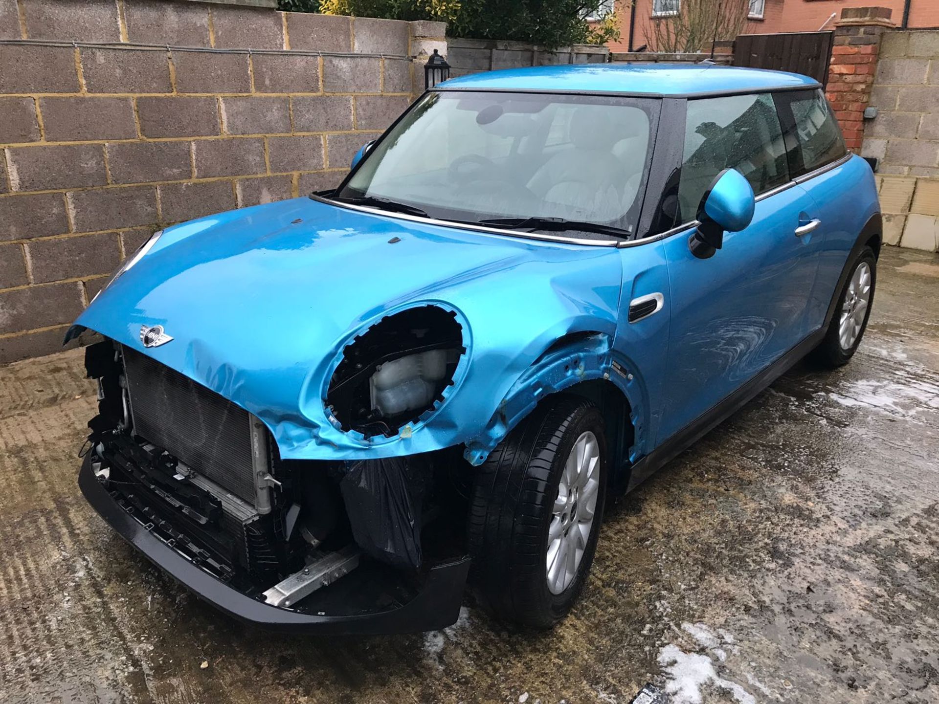 2015,Mini Cooper 1.5 diesel - Image 2 of 55