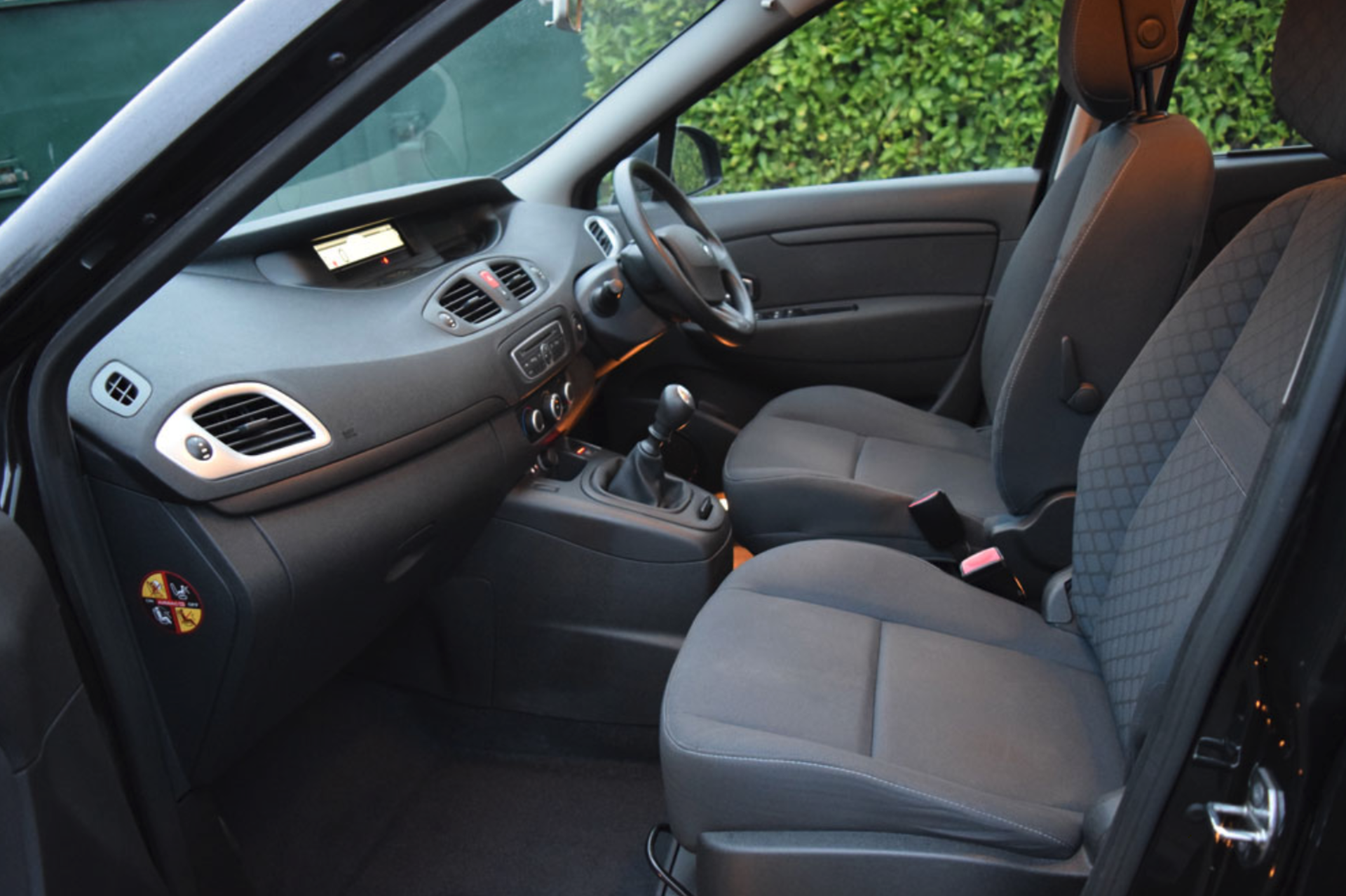 2010 Renault Scenic 1.5 Expression dCi 105 5dr - Image 6 of 11
