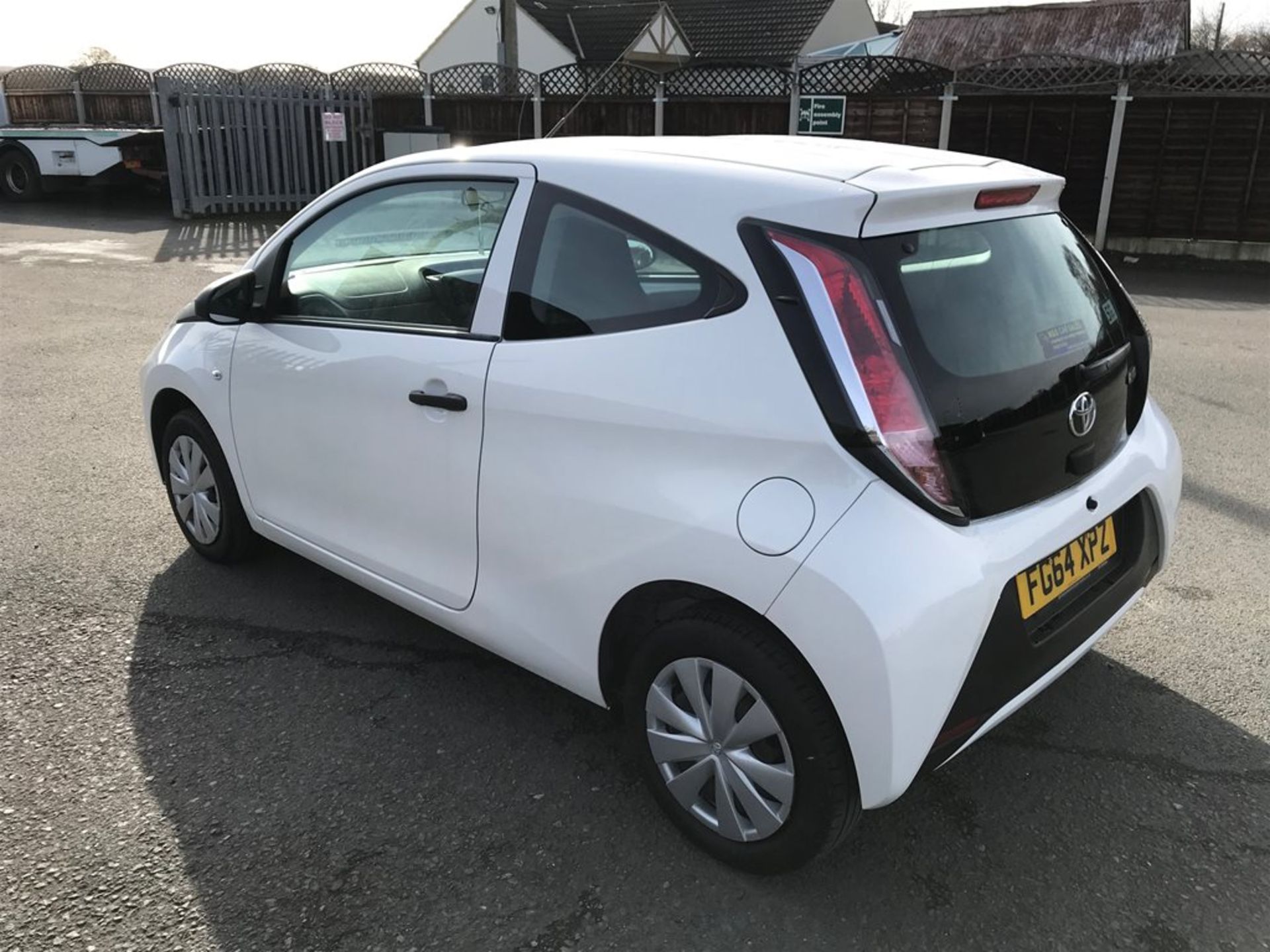 Toyota Aygo 1.0 VVT-I X 3dr Air Con - Image 4 of 7