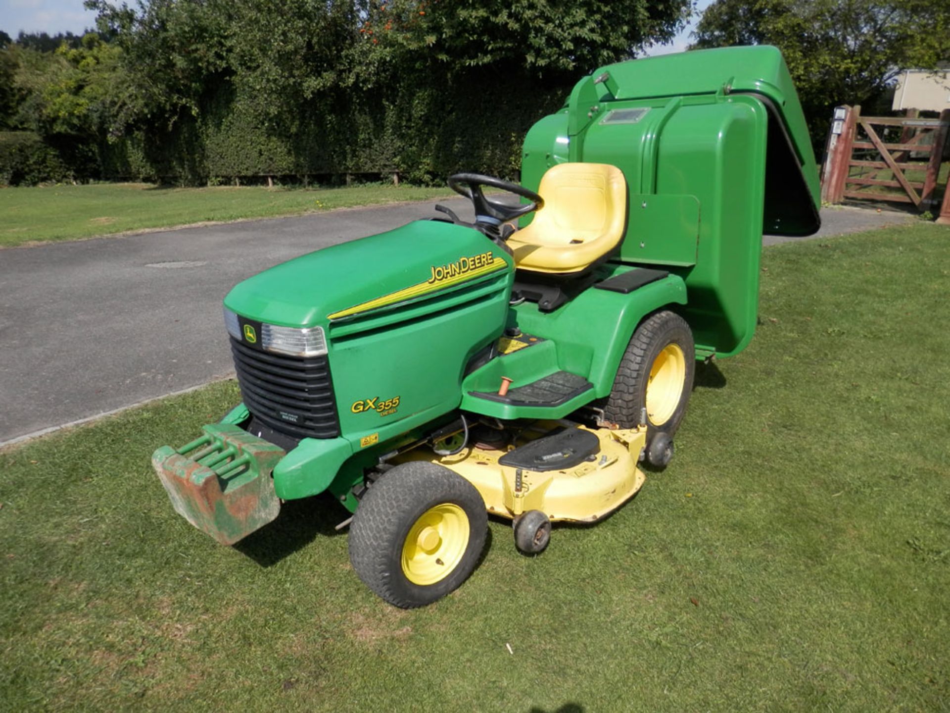 2003 John Deere GX355 Ride On Rotary Mower