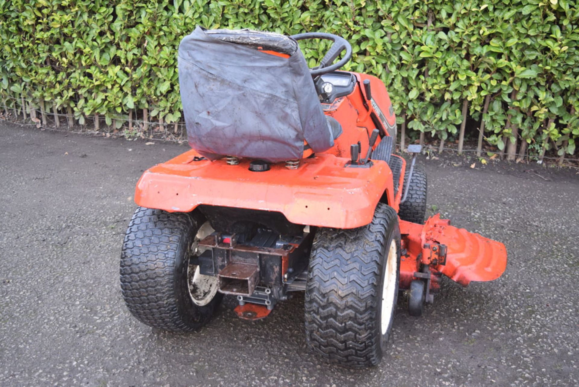 Kubota G1700 HST Ride On 48 Inch Rotary Mower - Image 5 of 8