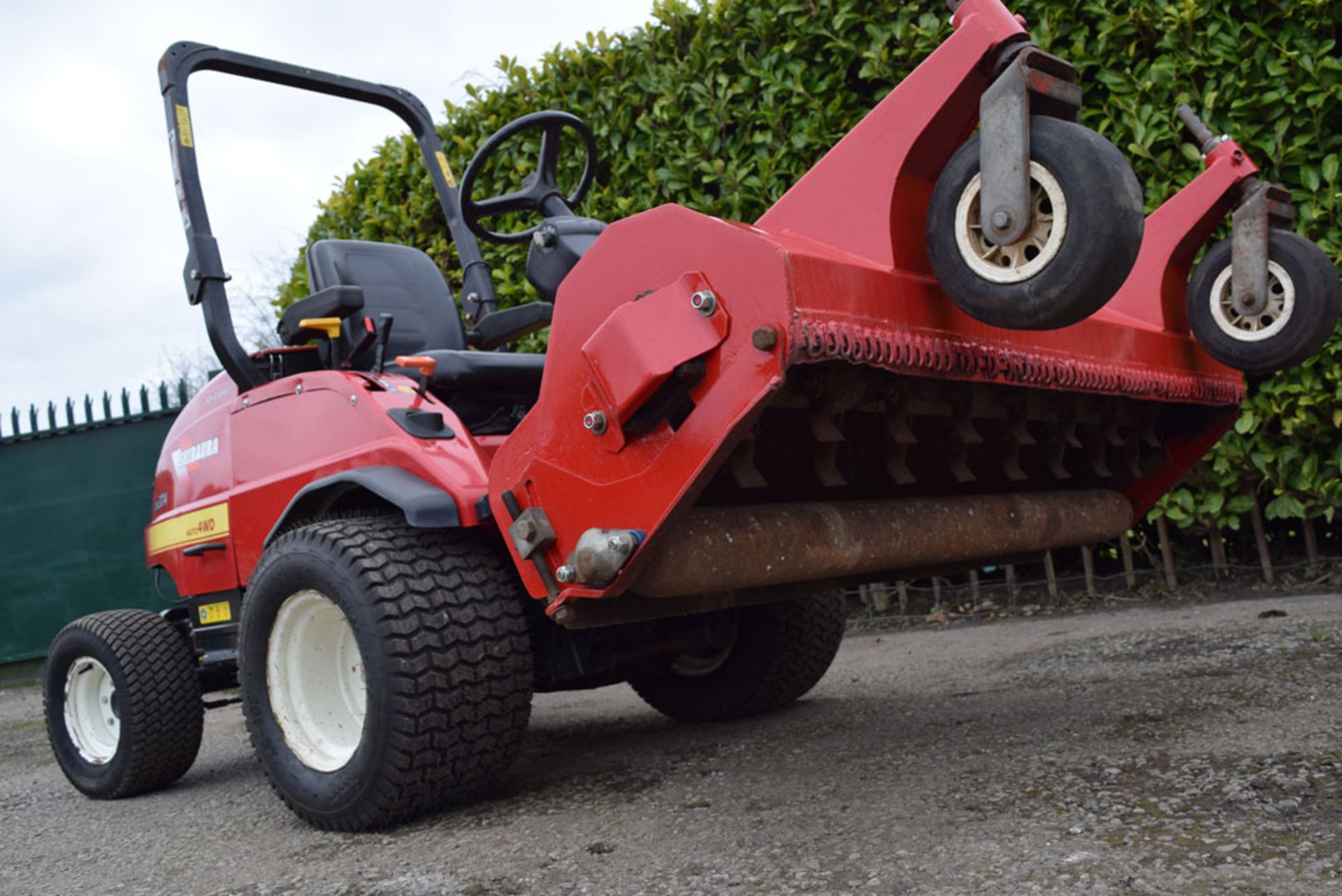 2012 Shibaura CM374 Ride On With Trimax Flail Mower - Image 13 of 15