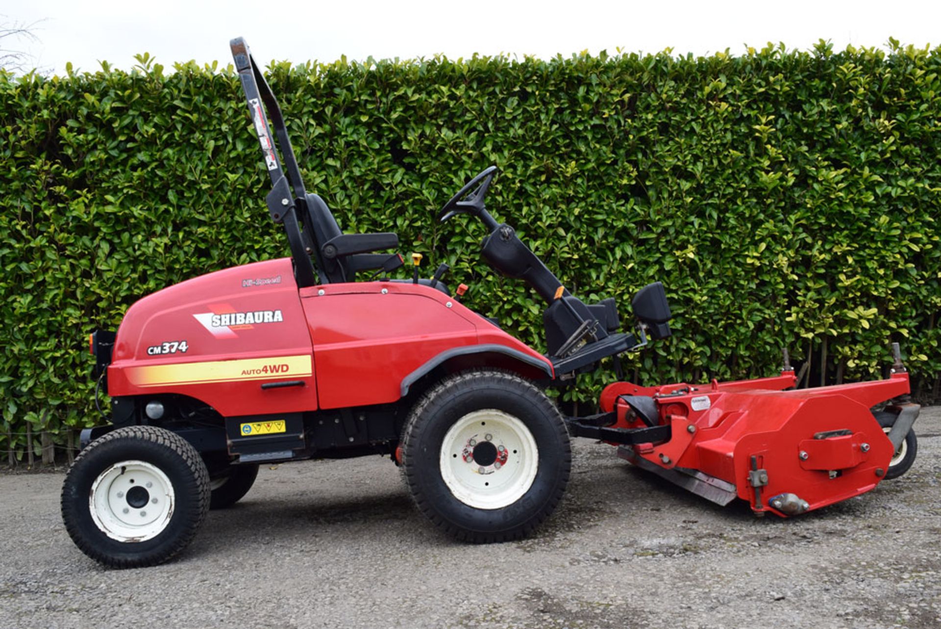 2012 Shibaura CM374 Ride On With Trimax Flail Mower - Image 12 of 15