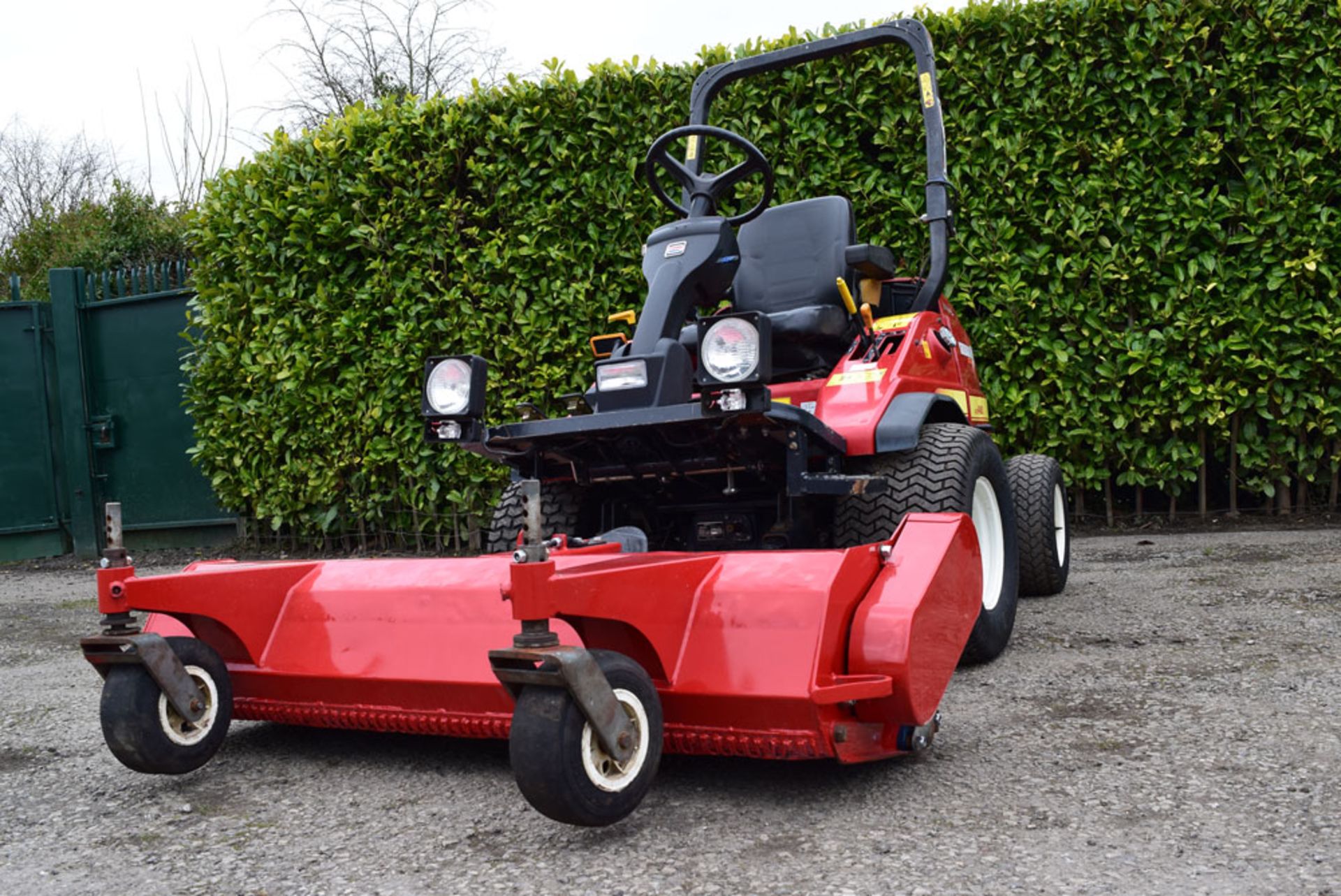 2012 Shibaura CM374 Ride On With Trimax Flail Mower - Image 2 of 15