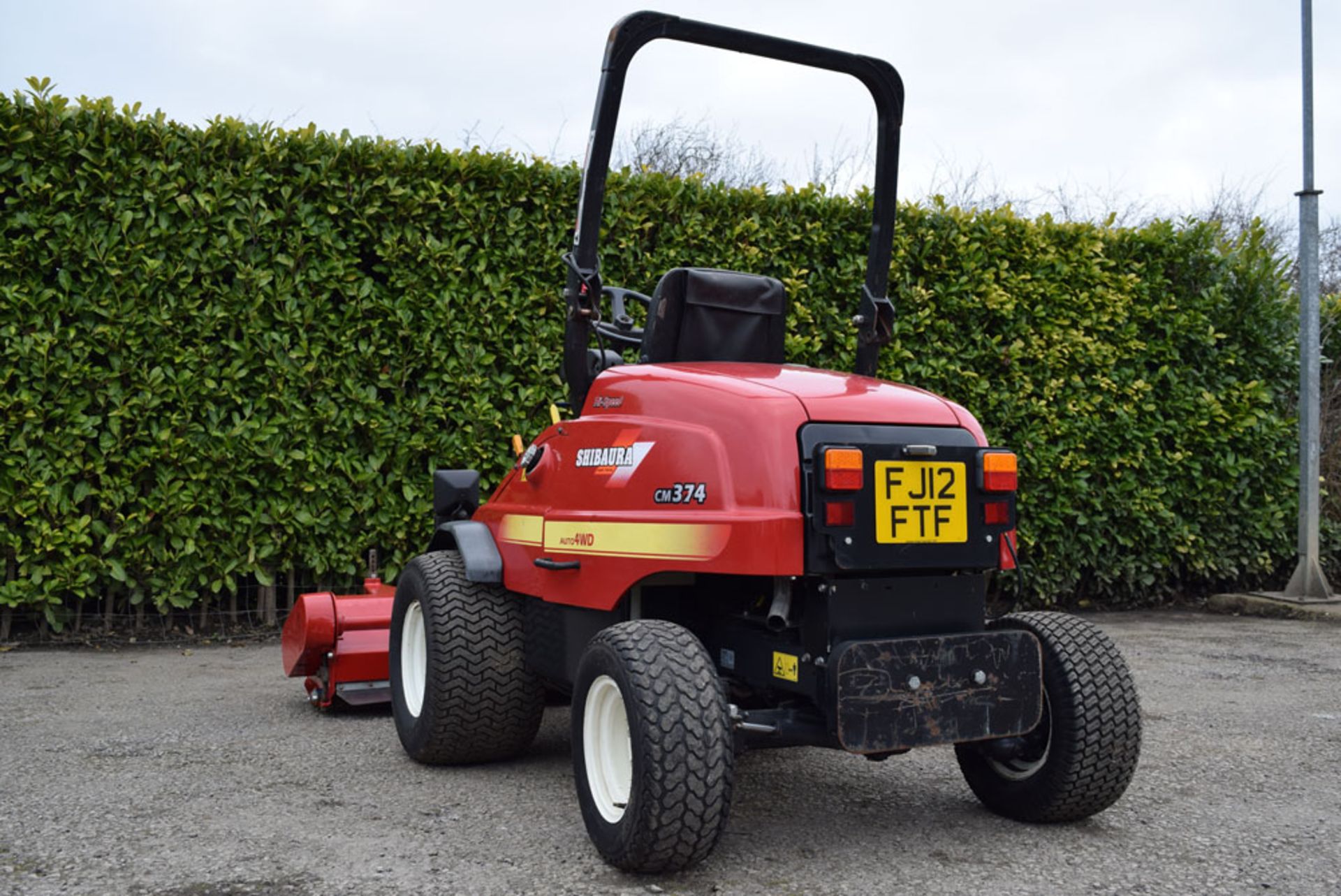 2012 Shibaura CM374 Ride On With Trimax Flail Mower - Image 11 of 15