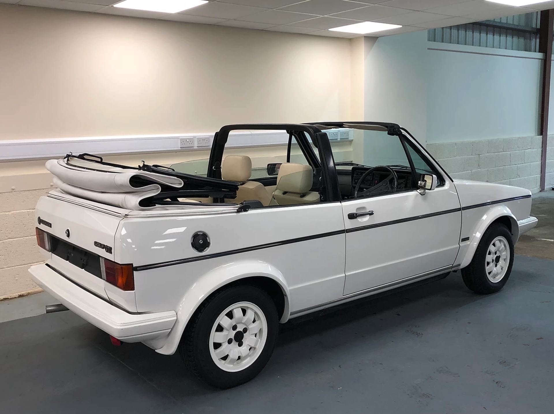 1984 Golf GTI MK1 Convertible - Very low miles & only 3 previous owners. - Bild 4 aus 13