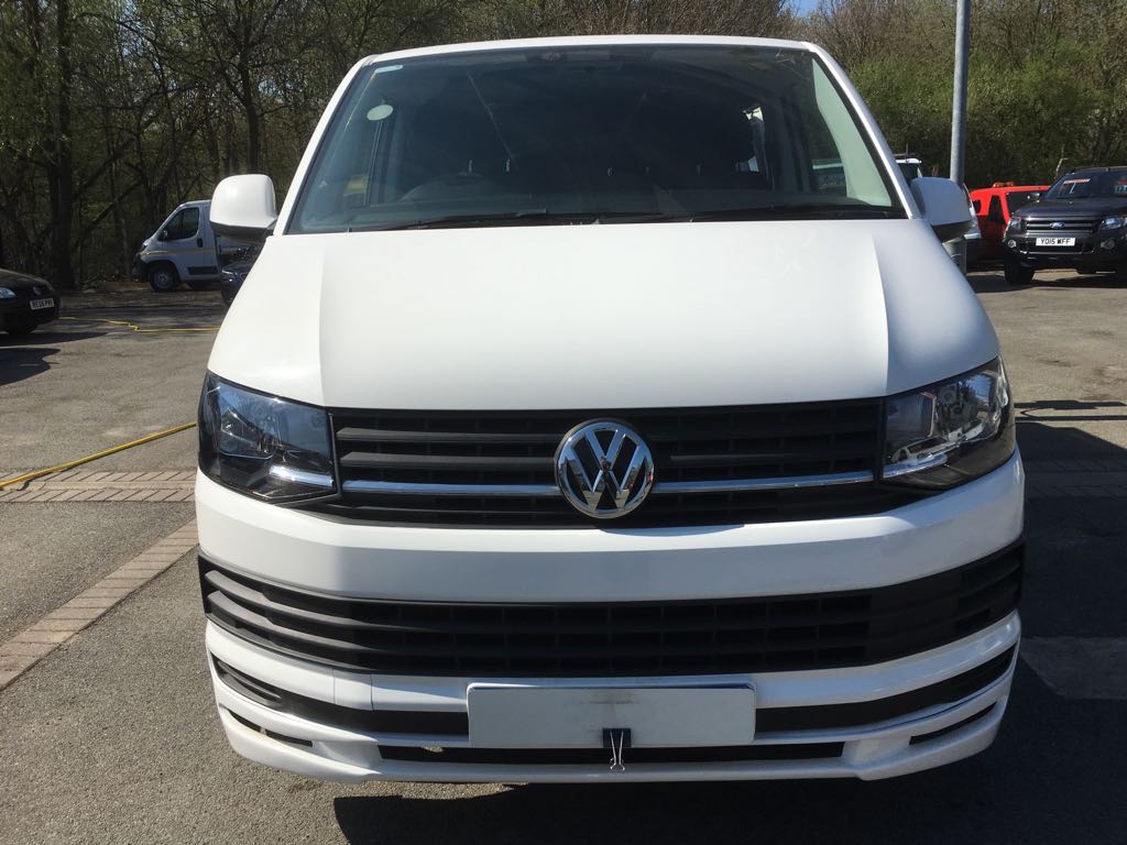 2015 65 Volkswagen Transporter Campervan T6 2.0 TDI Sportline Styling - Image 3 of 14