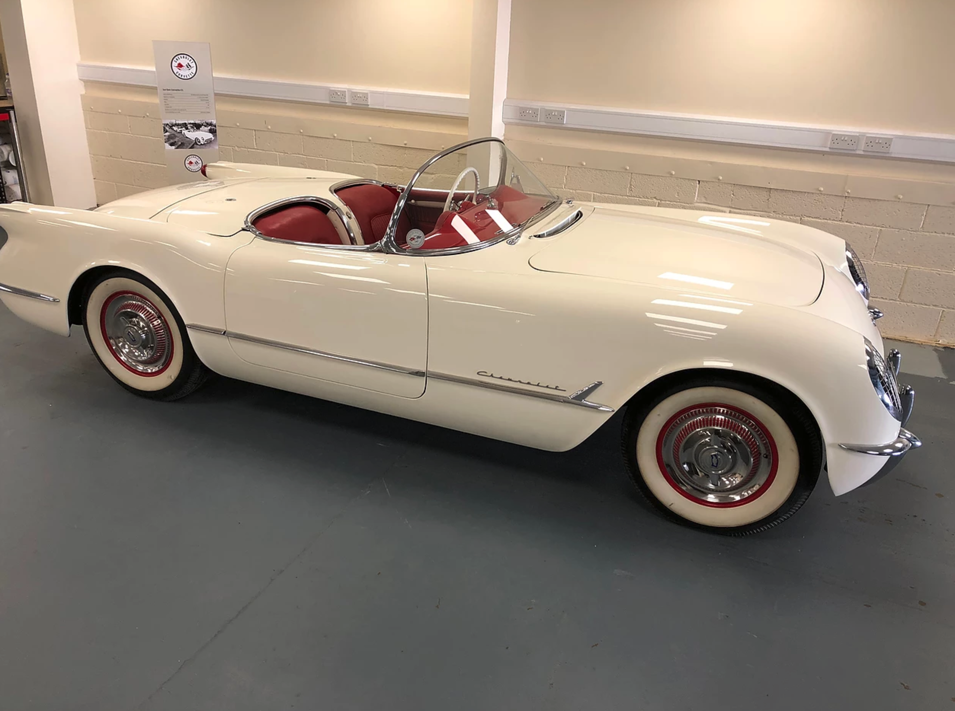 Chevrolet Corvette - 1954. America’s 1st true sports car. Concours example. Super Rare.