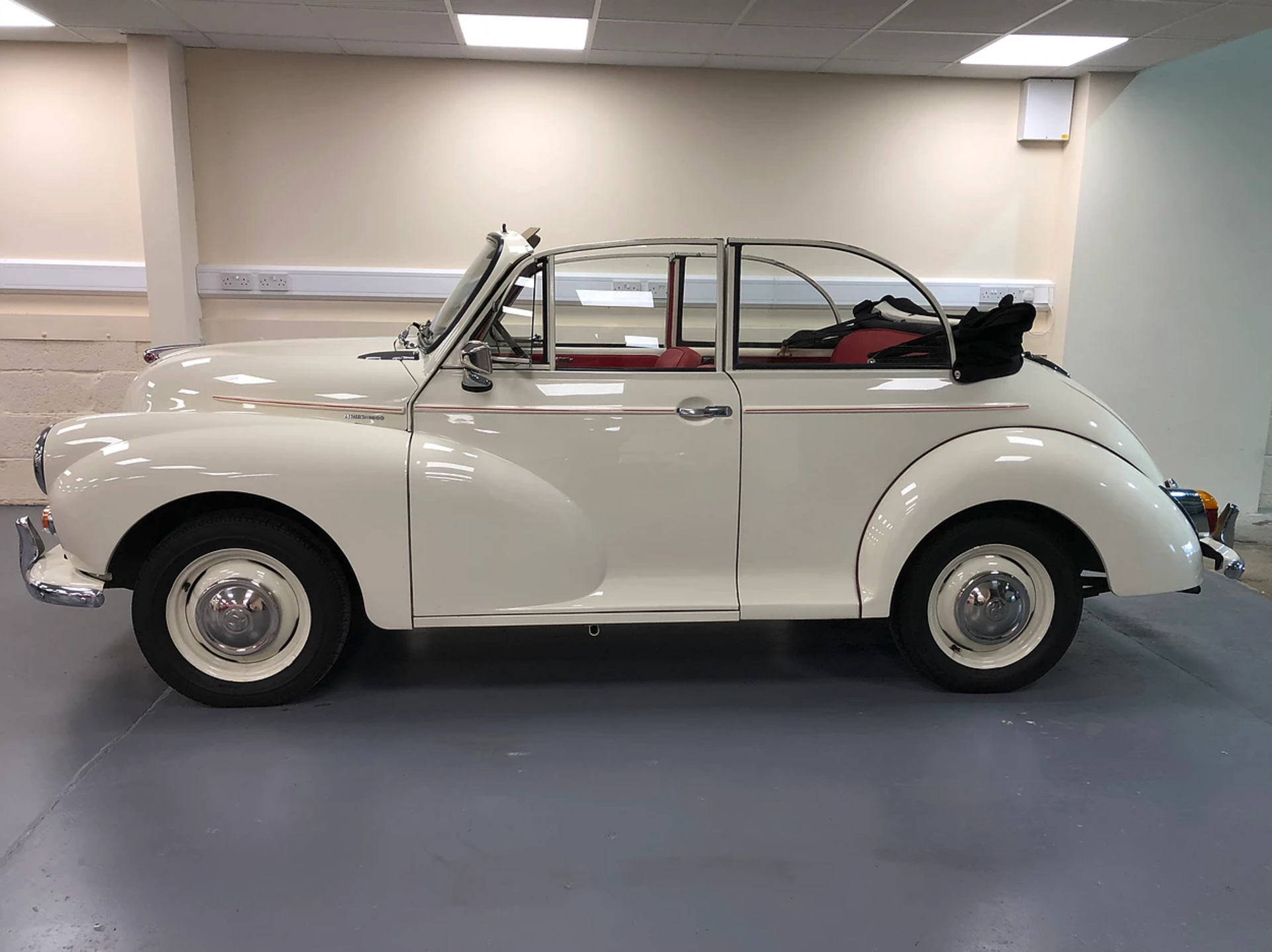 1962 Morris Minor convertible - Very Clean - Image 5 of 10