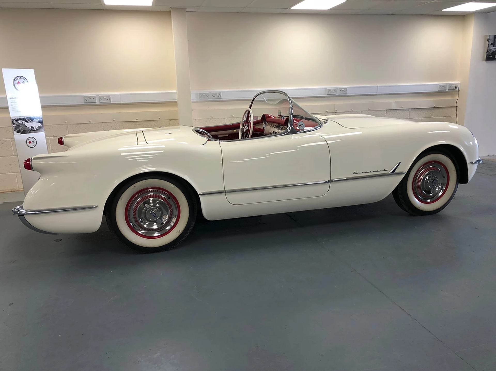 Chevrolet Corvette - 1954. America’s 1st true sports car. Concours example. Super Rare. - Image 4 of 15