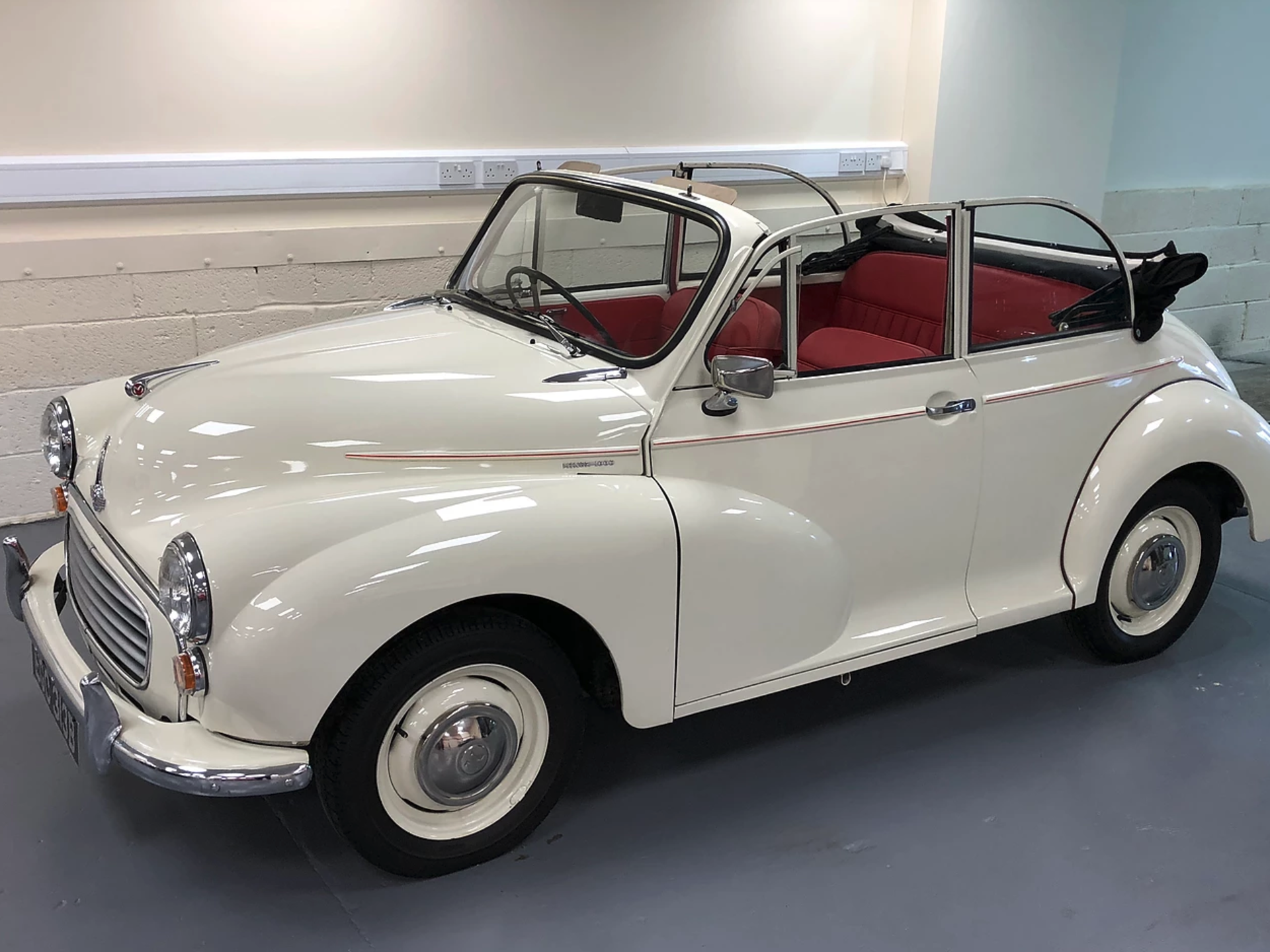 1962 Morris Minor convertible - Very Clean - Image 4 of 10