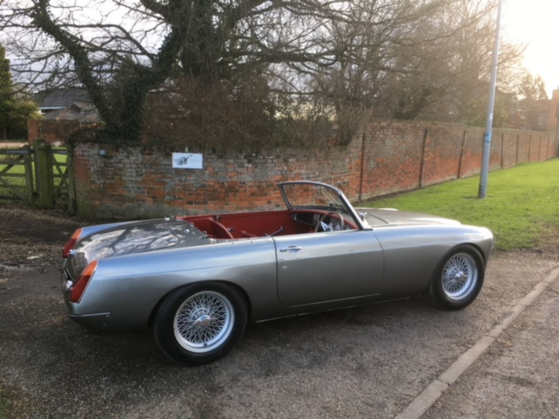 *NEXT BID WINS* 1973 MGB ROADSTER V8 - Image 5 of 22