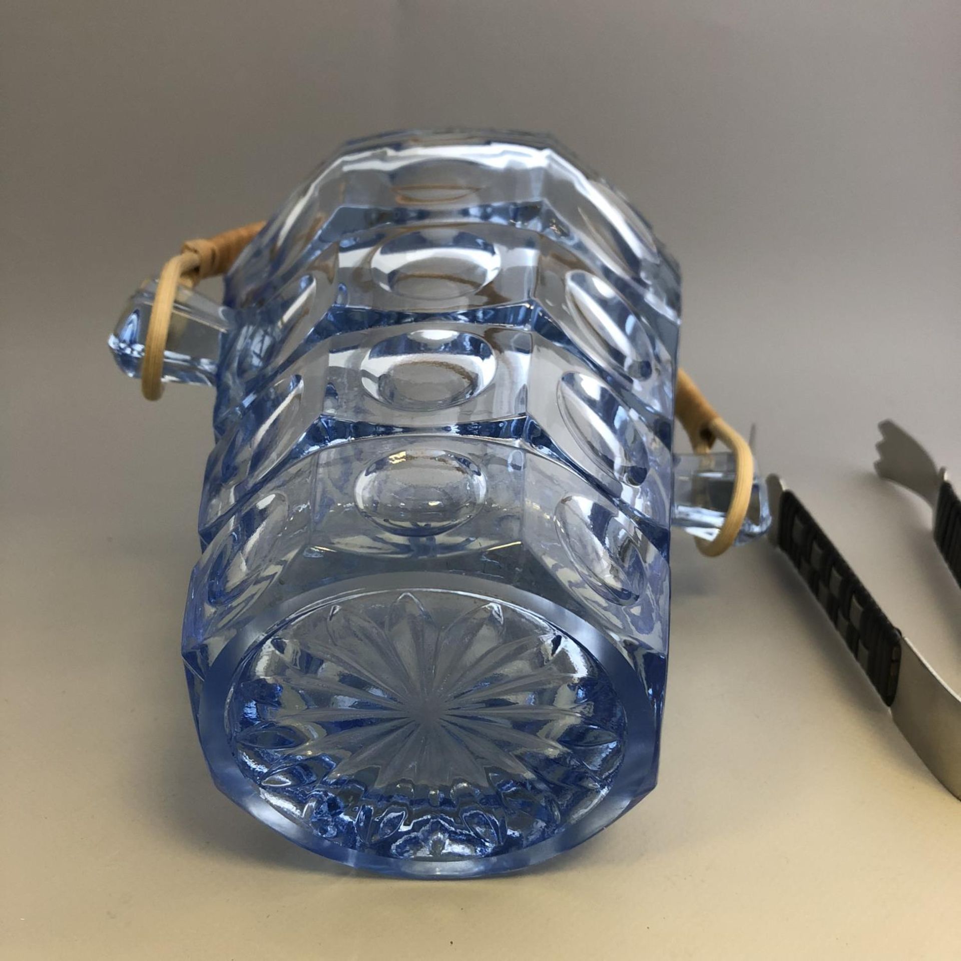 Scandinavian Blue Art Glass Ice Bucket - Image 2 of 2