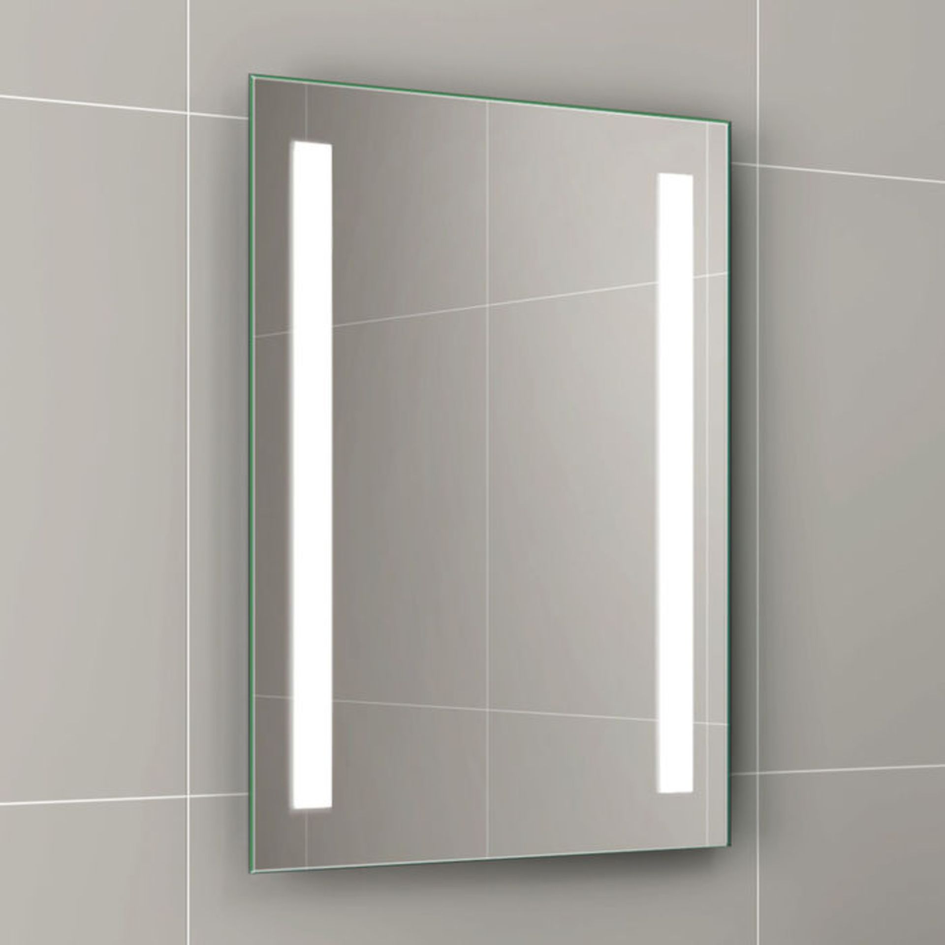 (V155) 500x700mm Omega LED Mirror - Battery Operated. Energy saving controlled On / Off switch - Bild 2 aus 3