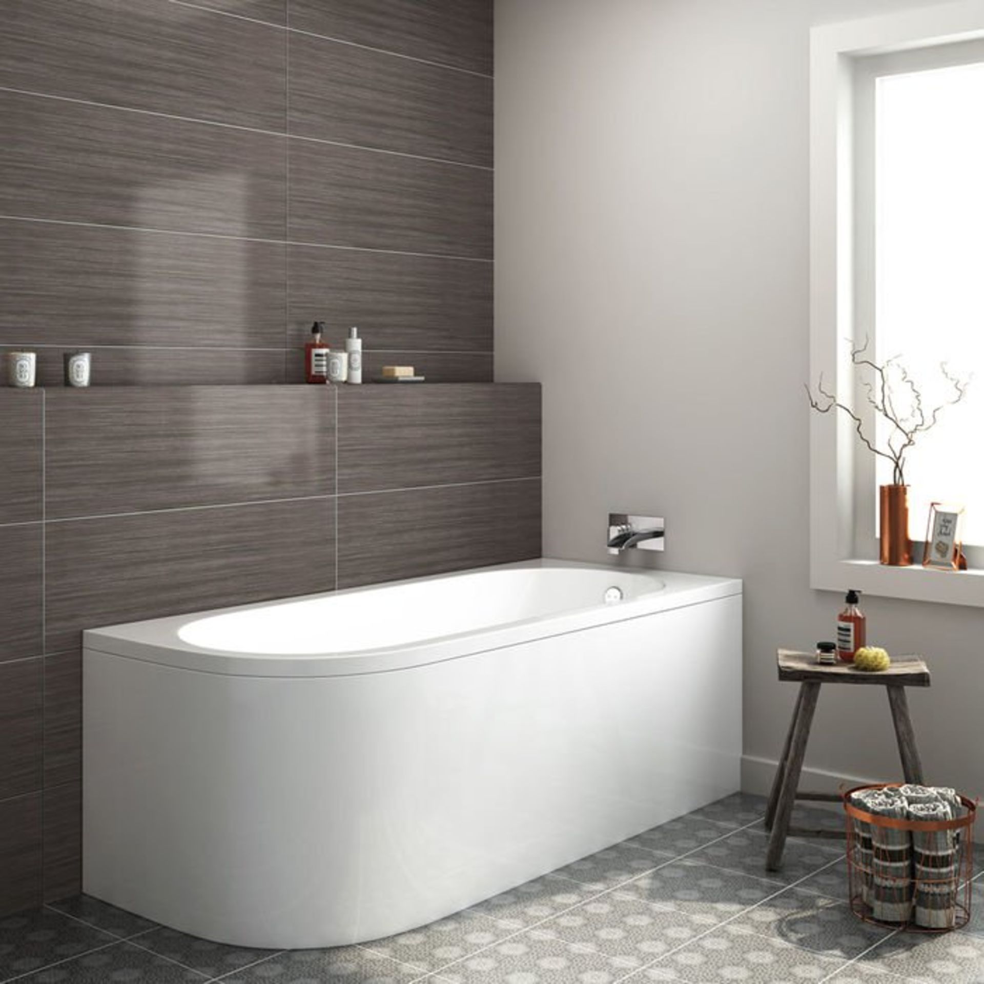 (S89) 1700x725mm Corner Back to Wall Bath (Includes Panels) - Right Hand RRP £599.99. The double - Image 4 of 5